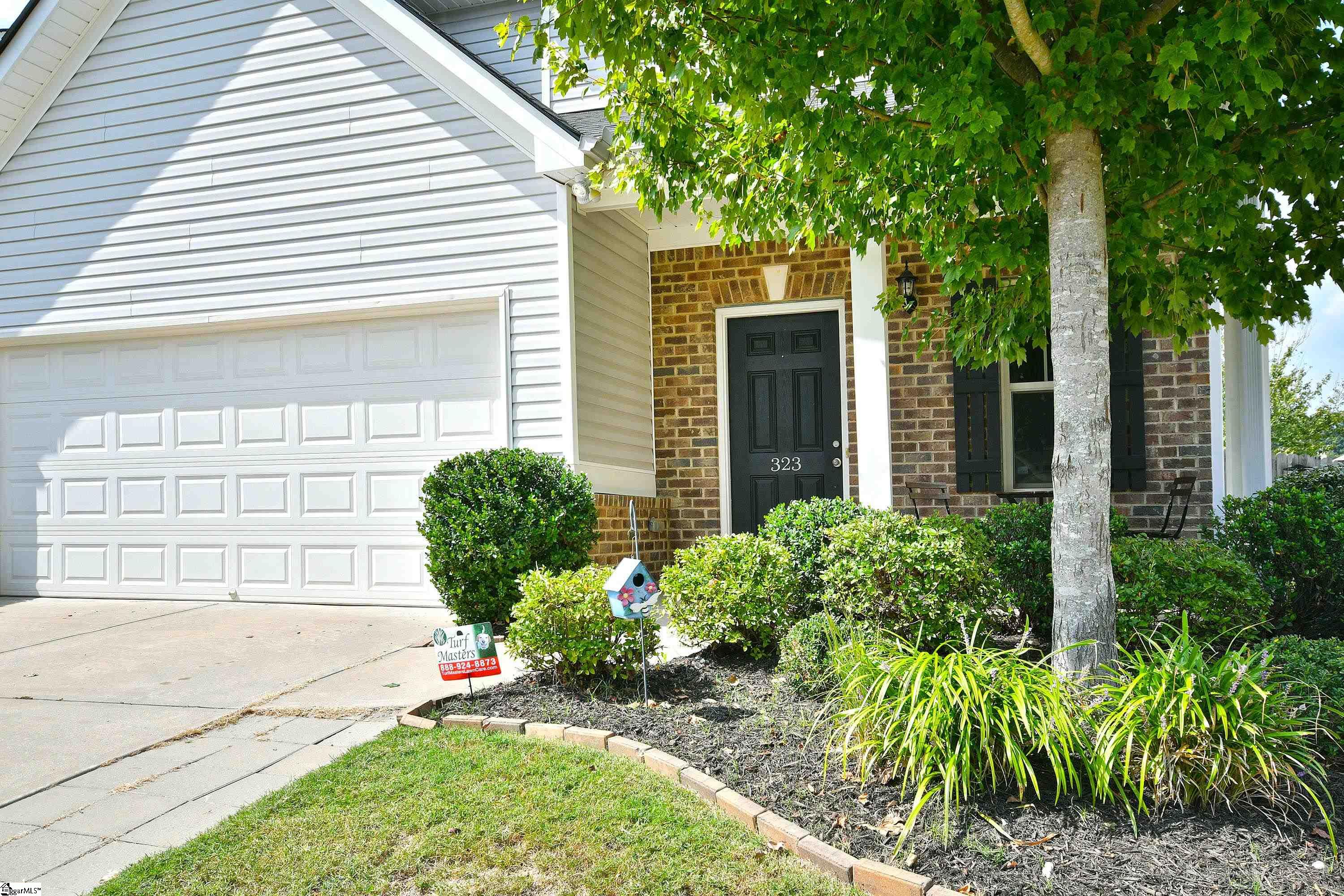 Property image 3 of 323 Barrett Chase Drive in Victoria Park, Simpsonville, SC 29680