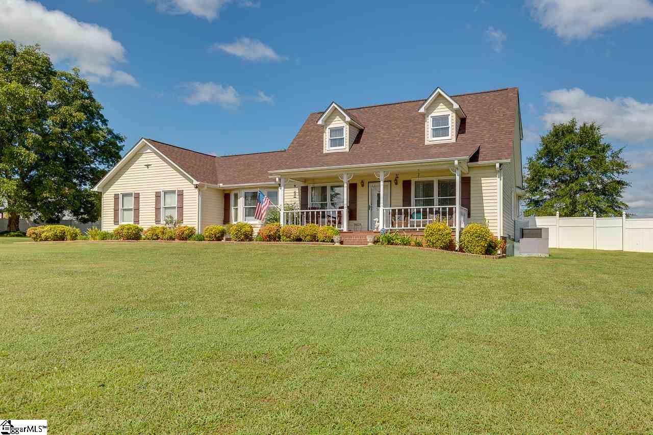 Property image 2 of 501 Pinnacle Court in Wyatt Oaks, Easley, SC 29642
