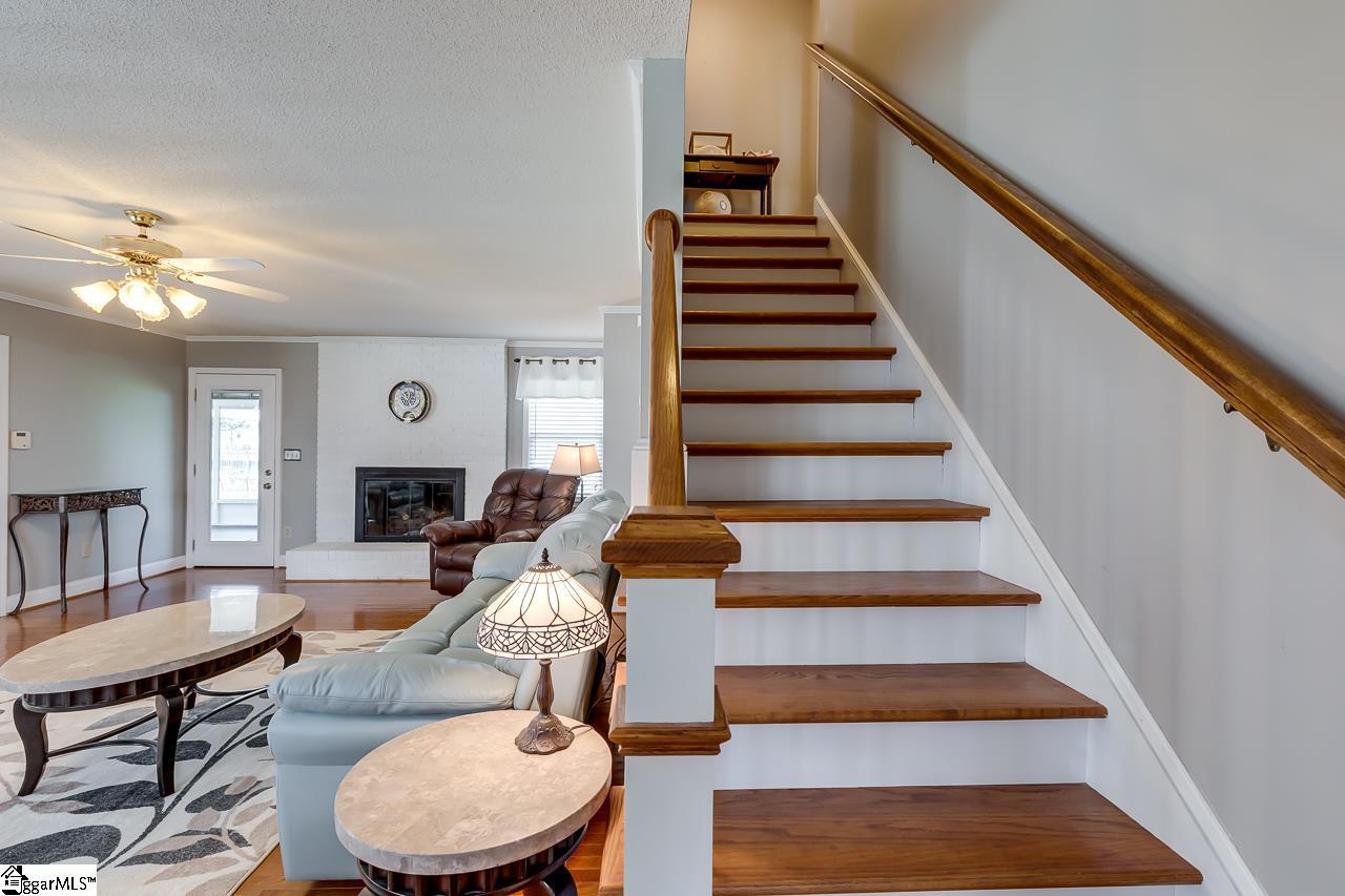 Property image 4 of 501 Pinnacle Court in Wyatt Oaks, Easley, SC 29642