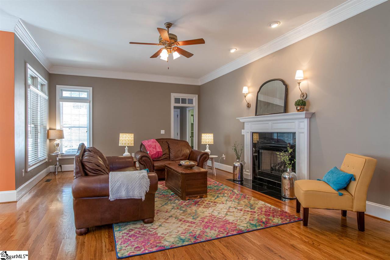 Property image 2 of 121 APPLEWOOD Drive in Tuscan Woods, Greenville, SC 29615