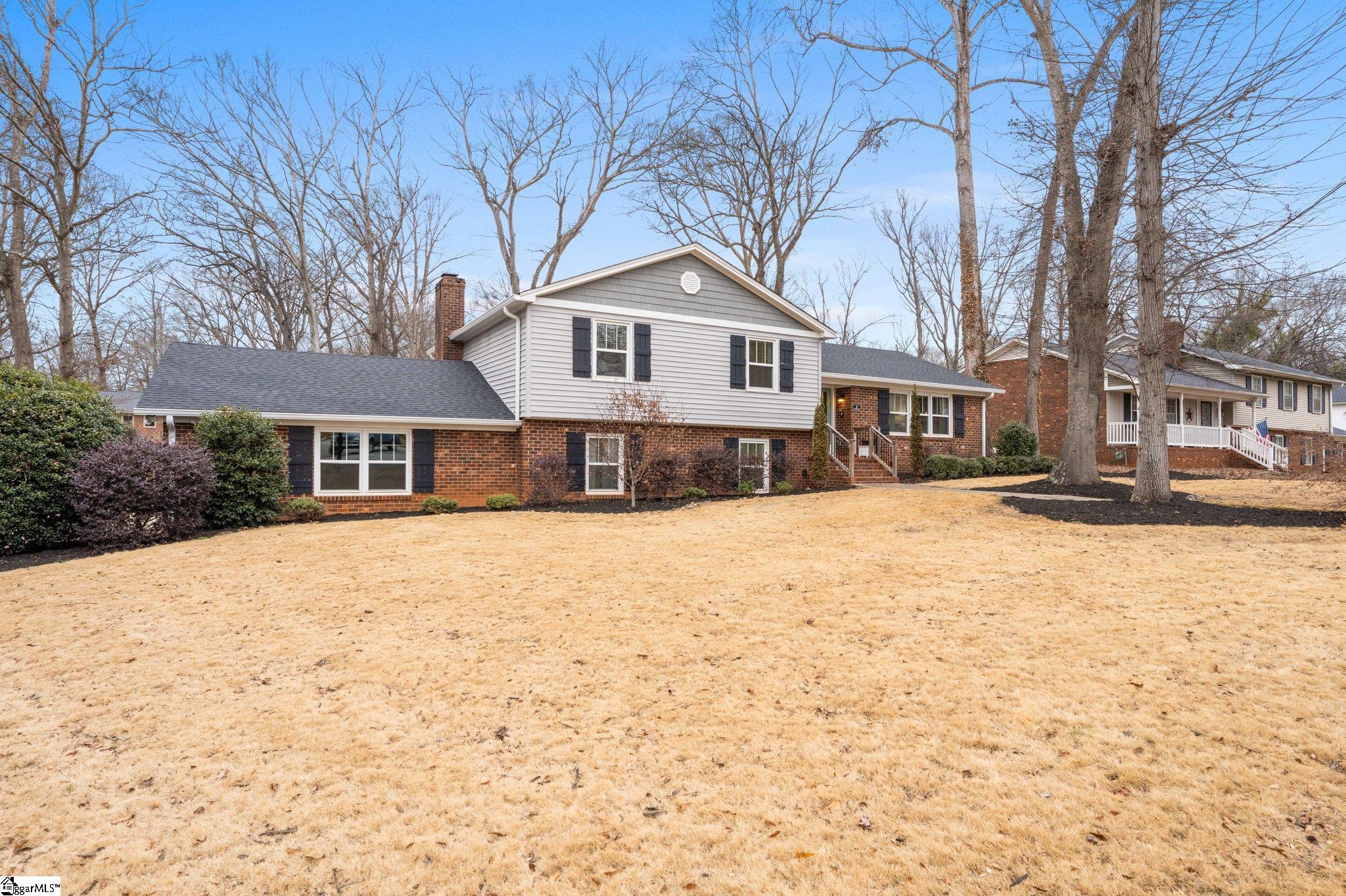 Property image 2 of 1 Donington Drive in Kingsgate, Greenville, SC 29615