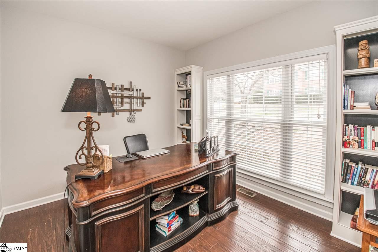 Property image 4 of 2 Wolf Den Drive in Hudson Forest, Greer, SC 29650
