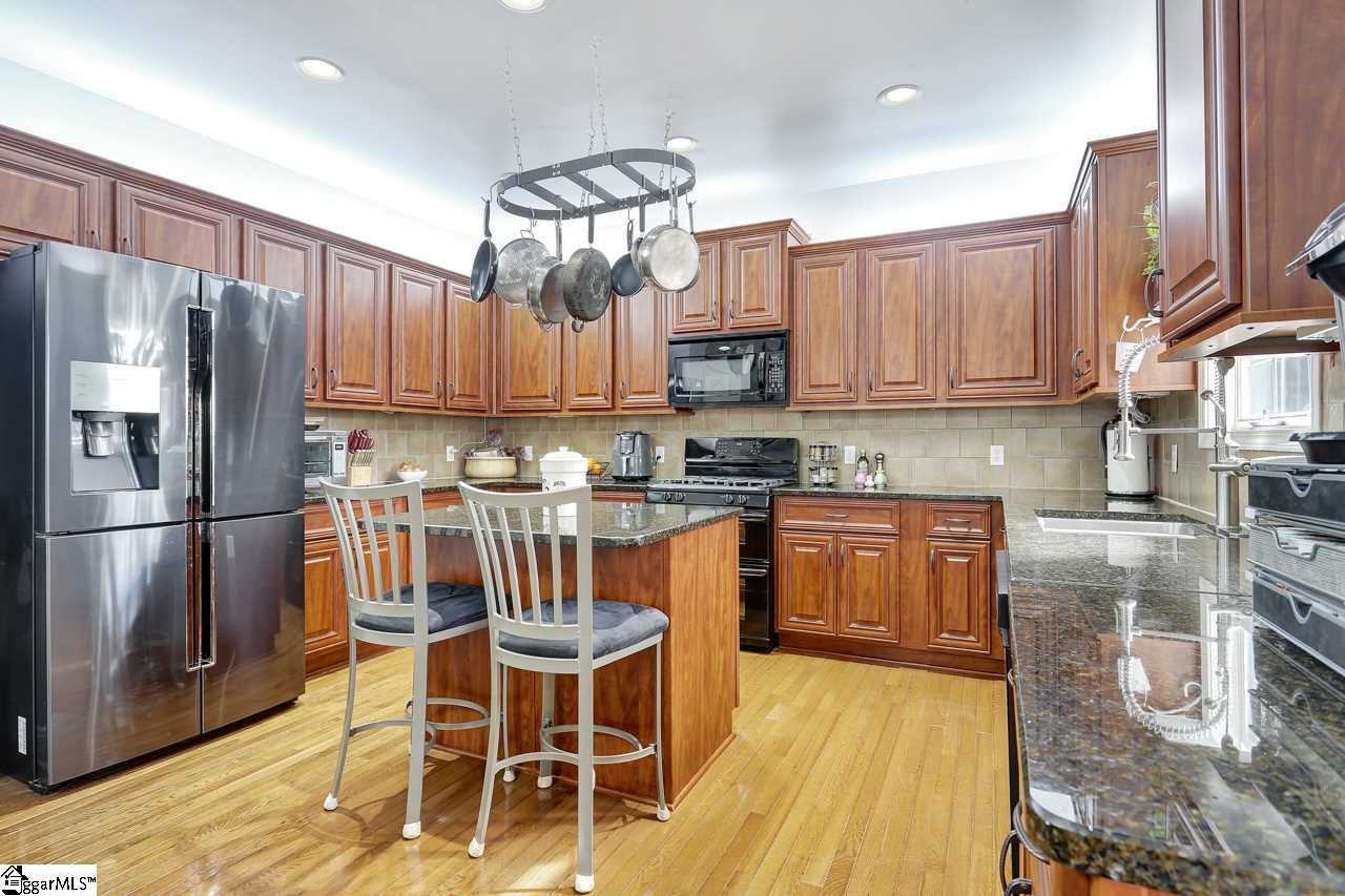 Property image 3 of 404 Abby Circle in Tanner Estates, Greenville, SC 29607