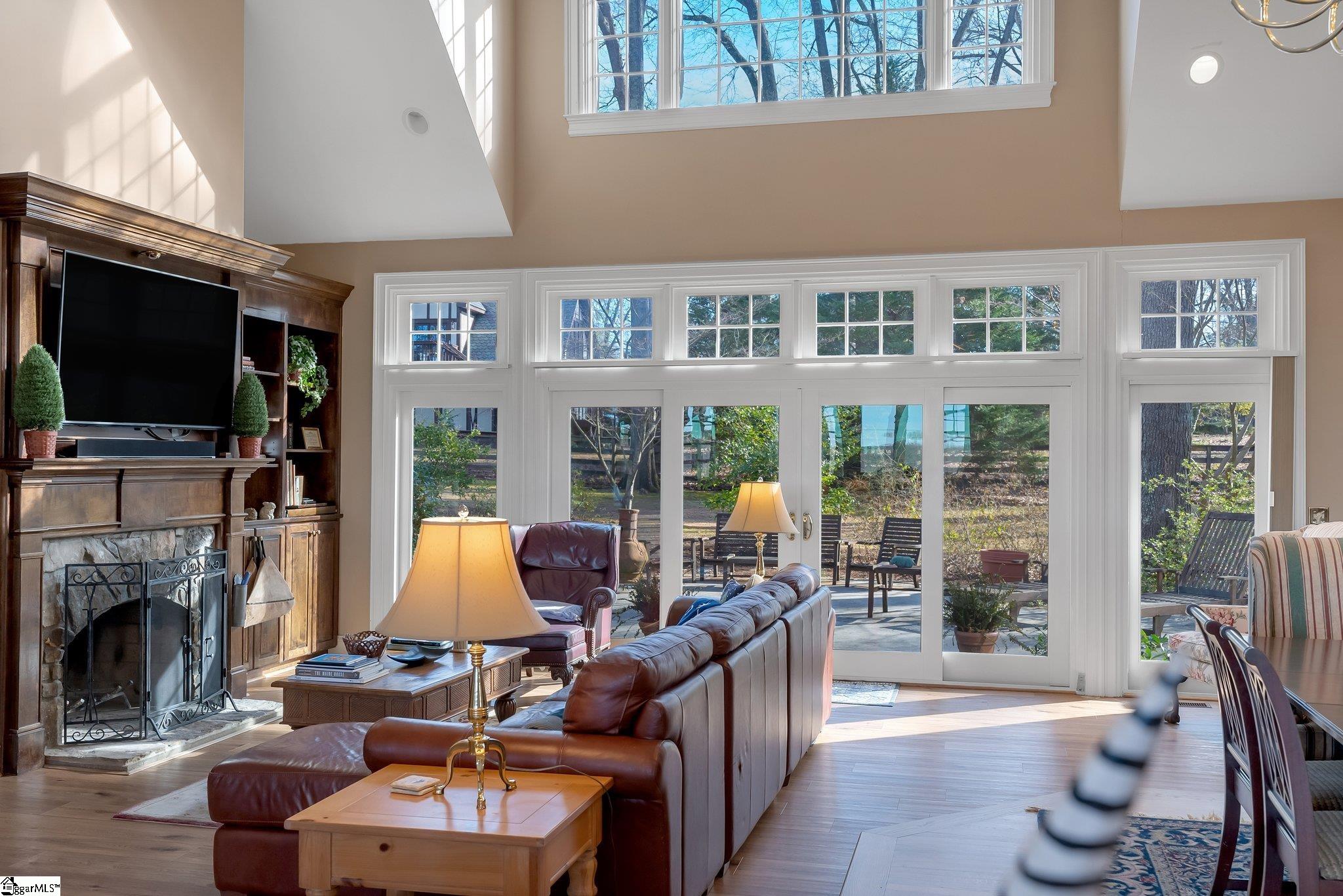 Property image 3 of 207 Holly Street in College View, Clinton, SC 29325