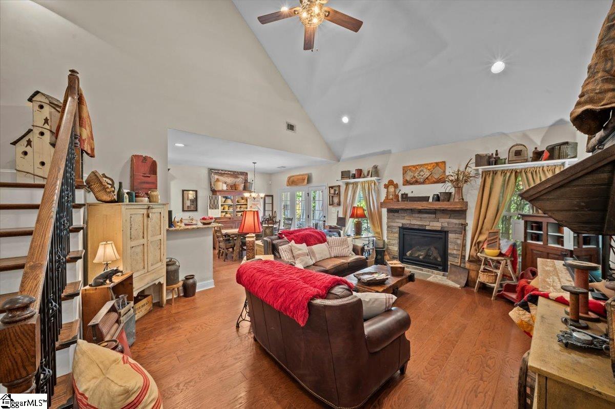 Property image 5 of 12 Moss Wood Circle in Boxwood, Simpsonville, SC 29681