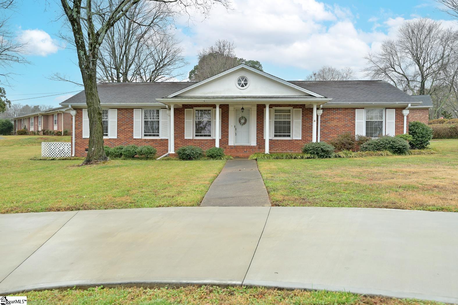 Property image 2 of 513 Butler Springs Road in Heritage Hills, Greenville, SC 29615