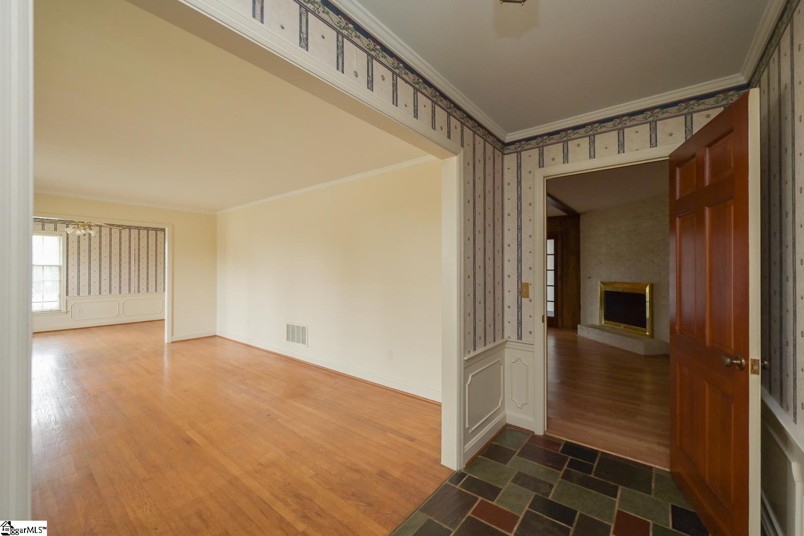 Property image 4 of 513 Butler Springs Road in Heritage Hills, Greenville, SC 29615