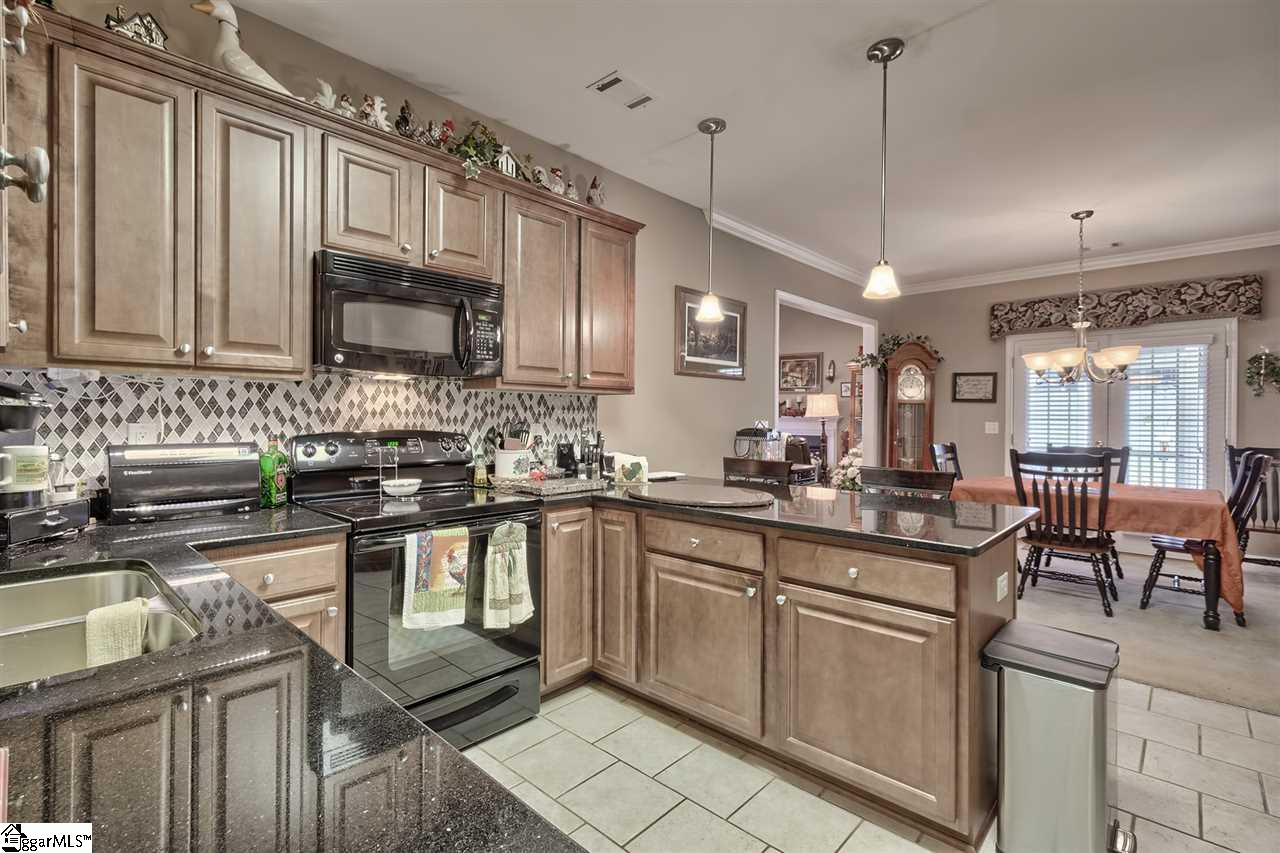 Property image 3 of 38 Hillsborough Drive in Crayton Hall, Anderson, SC 29621