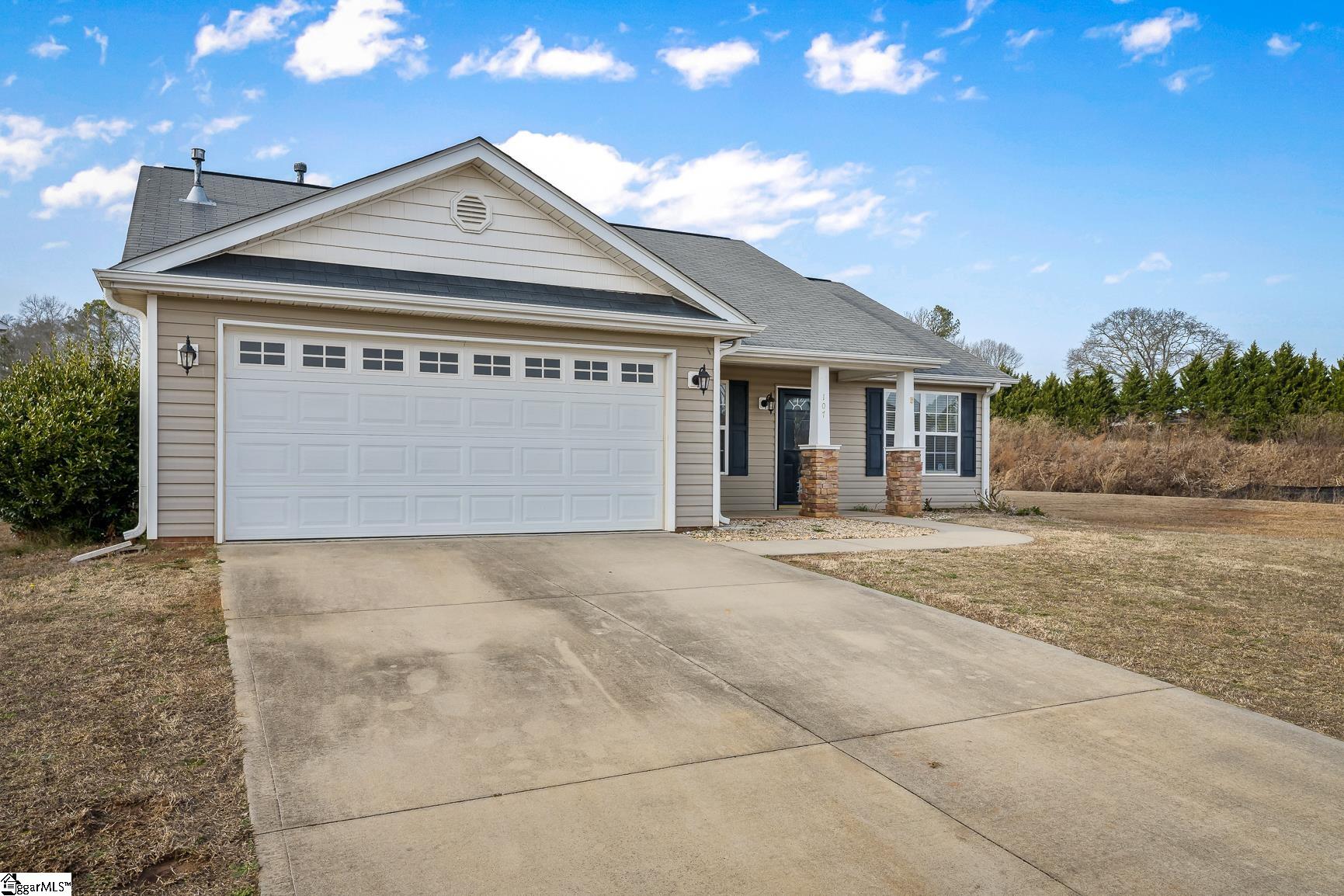 Property image 3 of 107 Antiguay Drive in Palmetto Valley, Anderson, SC 29621