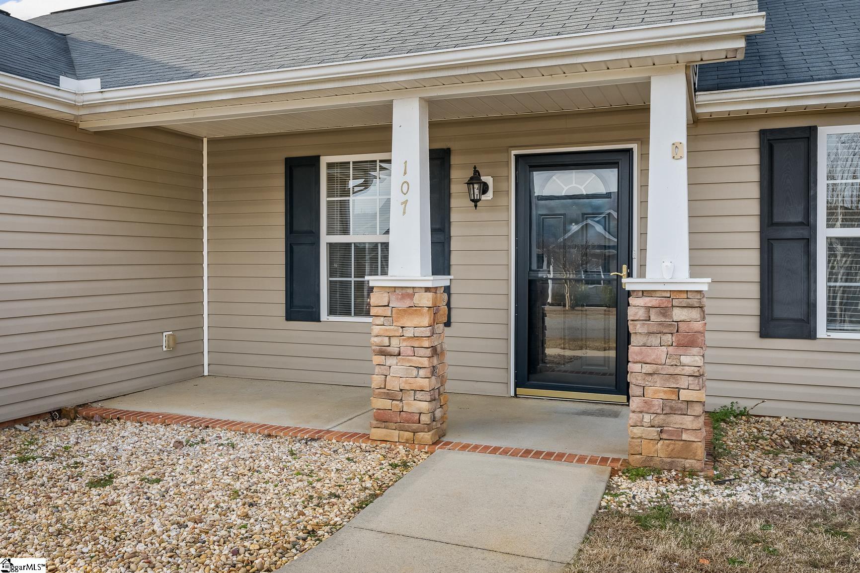 Property image 4 of 107 Antiguay Drive in Palmetto Valley, Anderson, SC 29621