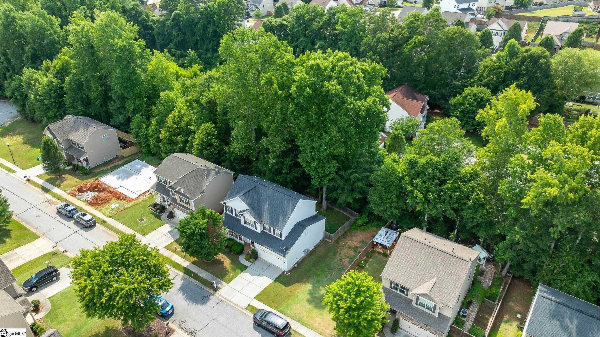 Property image 3 of 30 Killarney Lane in Lismore Park, Greer, SC 29650