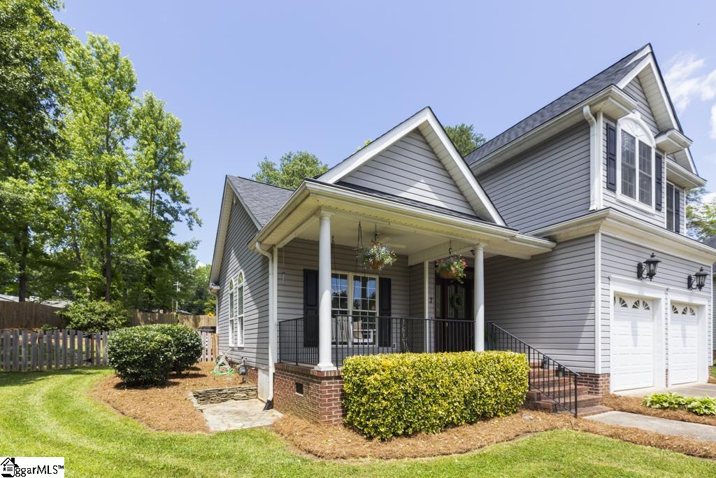 Property image 2 of 7 Longleaf Court in Half Mile Lake, Greenville, SC 29609