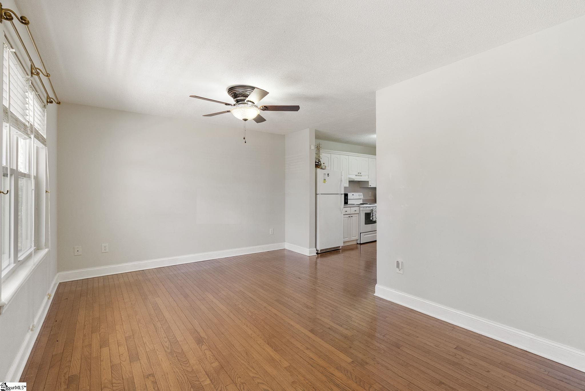 Property image 3 of 207 Gemini Way in Crestview Hills, Greer, SC 29651