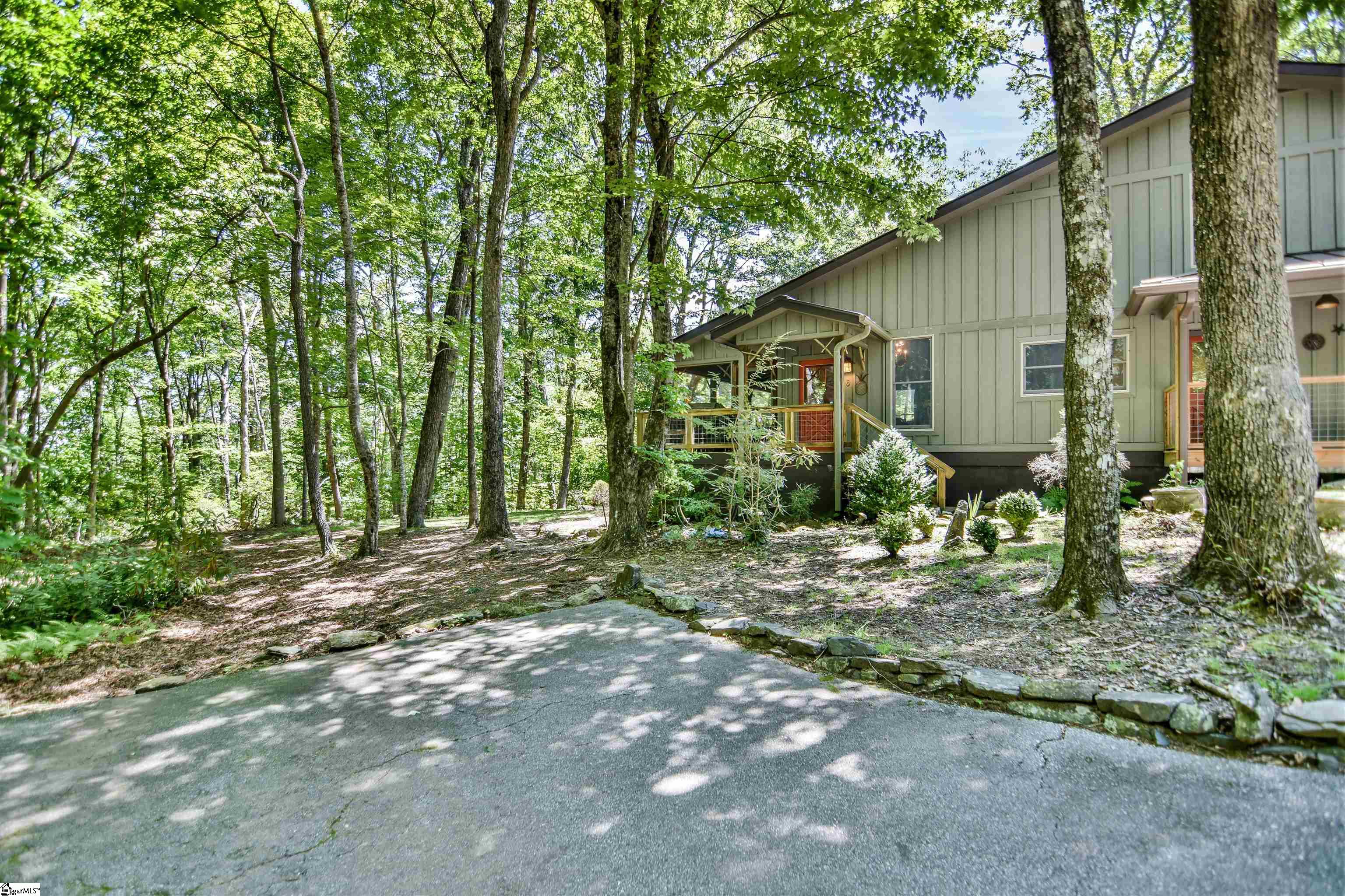 Property image 3 of 8 Cliff Ridge Court in Cliff Ridge at Caesars Head, Cleveland, SC 29635