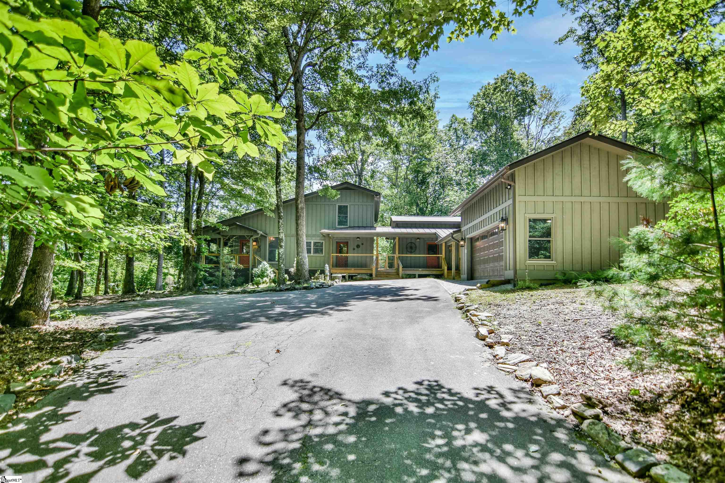 Property image 4 of 8 Cliff Ridge Court in Cliff Ridge at Caesars Head, Cleveland, SC 29635