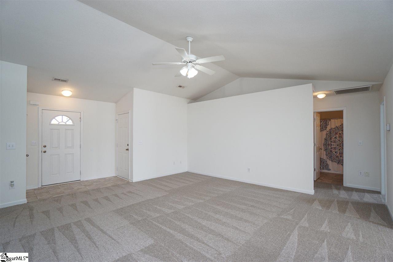 Property image 3 of 407 Lynnell Way in Tyger Shoals, Moore, SC 29369