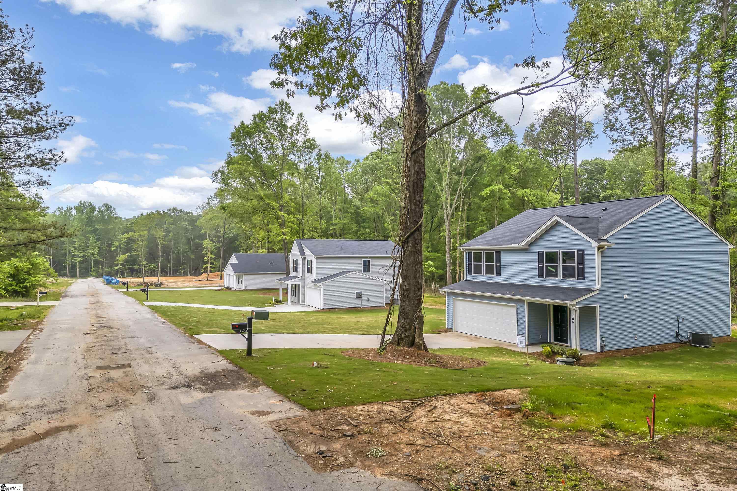 Property image 4 of 106 Sunflower Lane in Southwood, Clinton, SC 29325