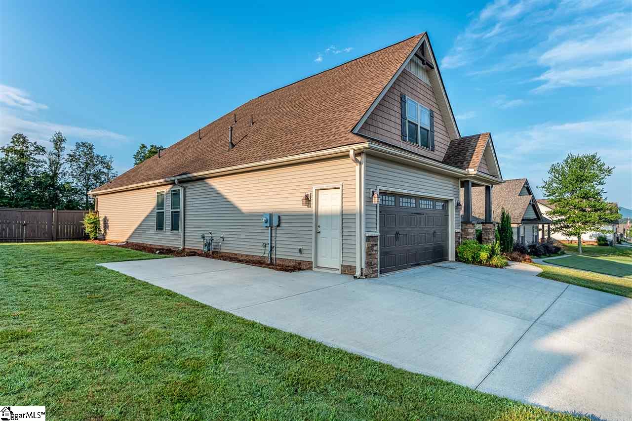 Property image 3 of 47 Rising Meadow Lane in Meadow Breeze, Taylors, SC 29687