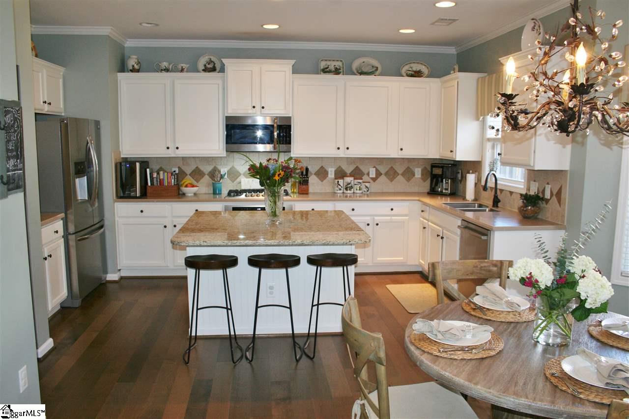 Property image 3 of 32 Richland Creek Drive in Richland Creek at North Main, Greenville, SC 29609