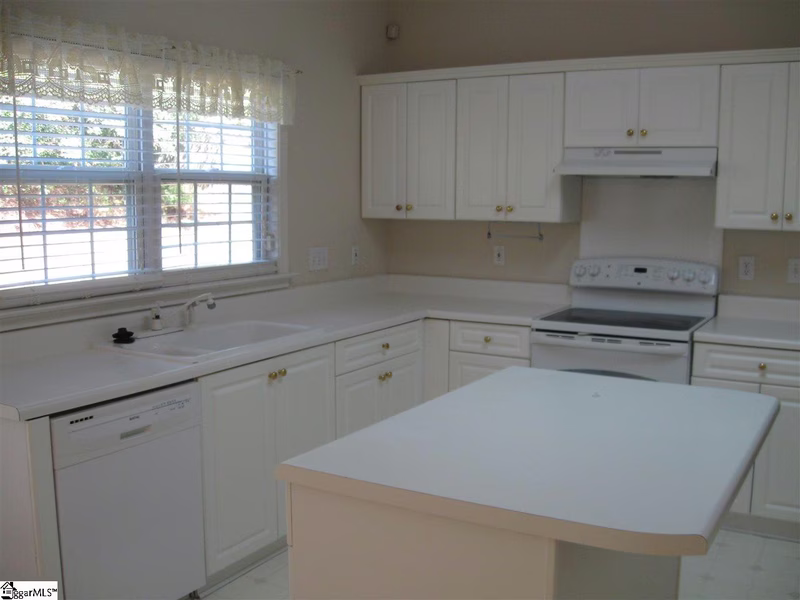 Property image 5 at 7 Wolf Den Drive, Greer, SC 29650