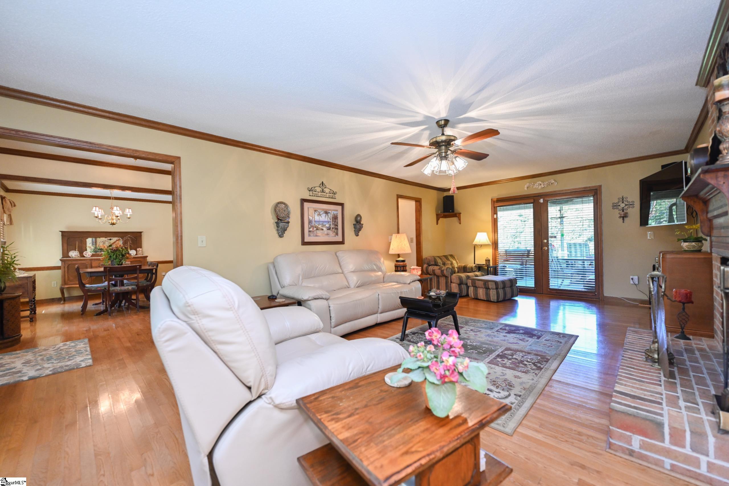 Property image 2 of 308 Wappoo Lane in Ashley Oaks, Taylors, SC 29687