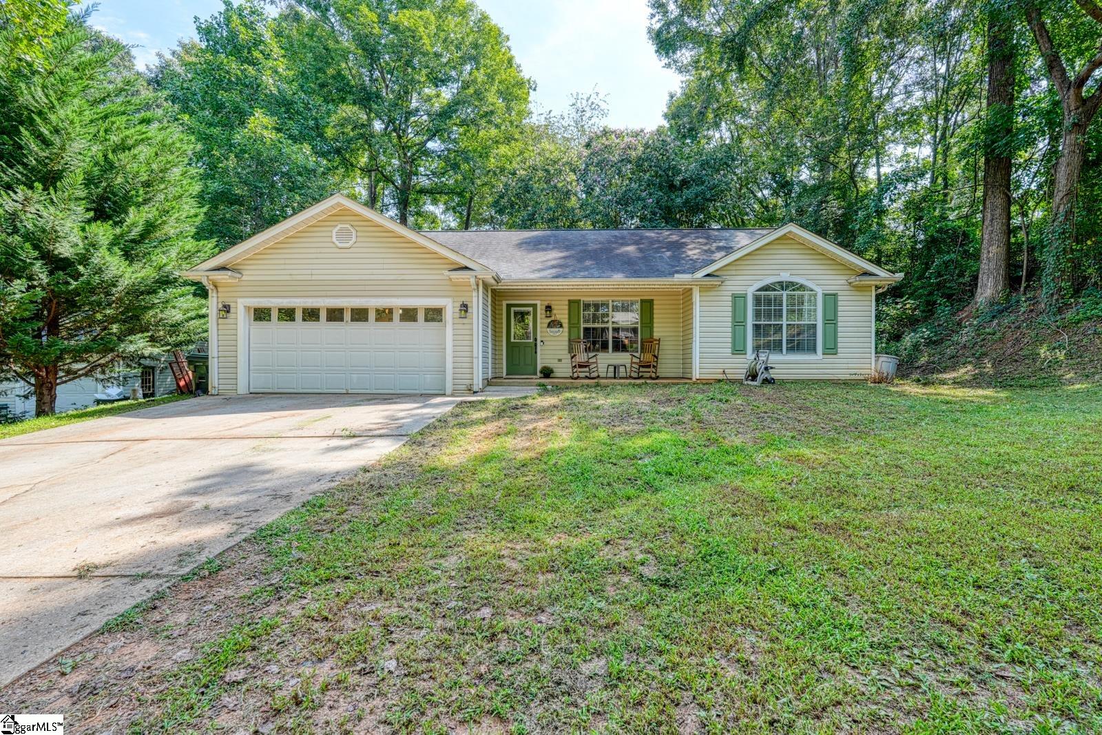 Property image 3 of 134 W Celestial Drive in Crestview Hills, Greer, SC 29651