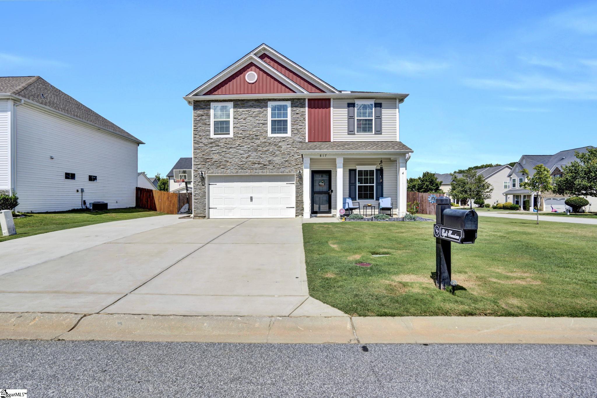 Property image 2 of 817 Camberwell Road in Victoria Park, Simpsonville, SC 29680-8202