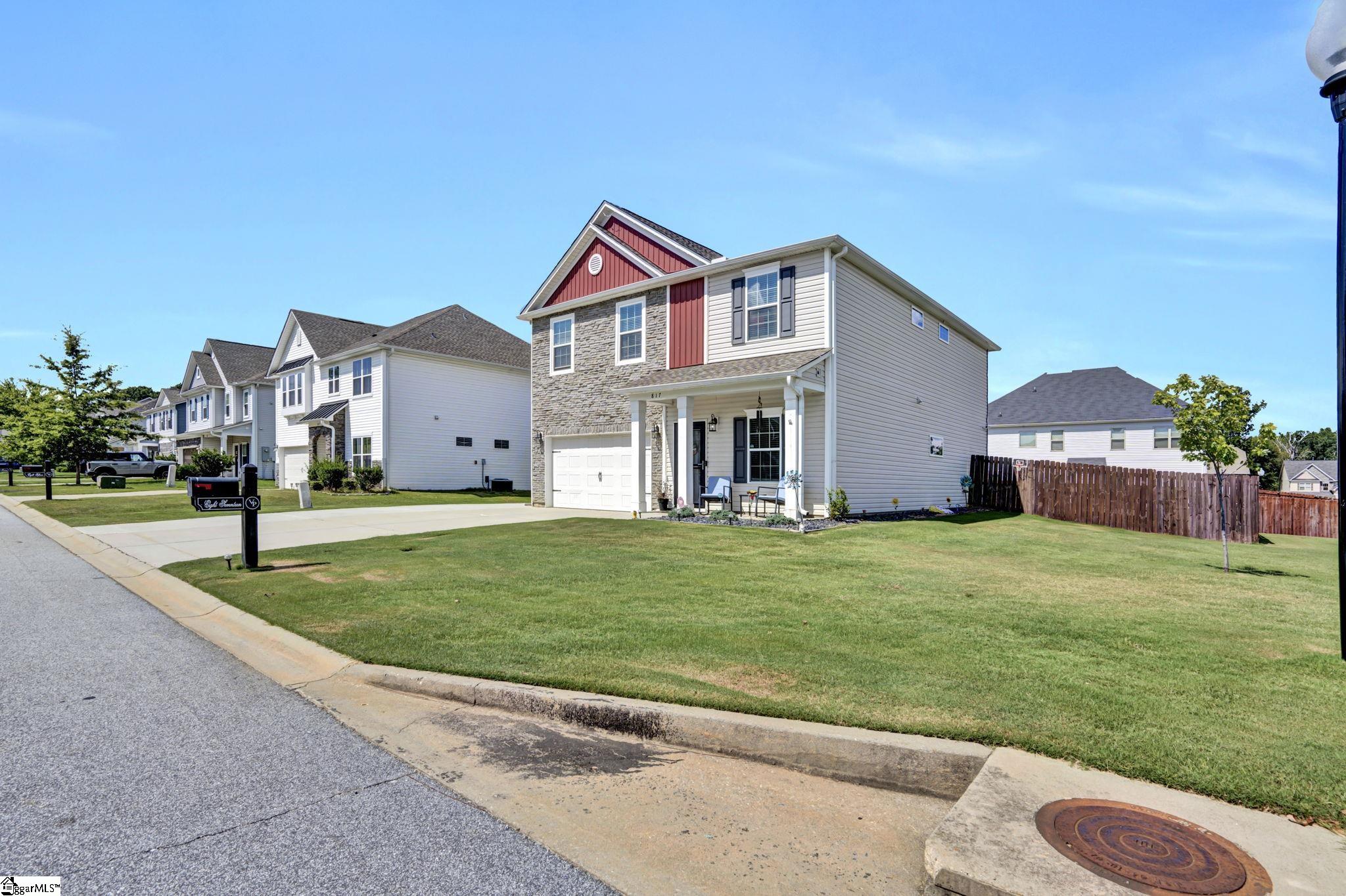 Property image 3 of 817 Camberwell Road in Victoria Park, Simpsonville, SC 29680-8202