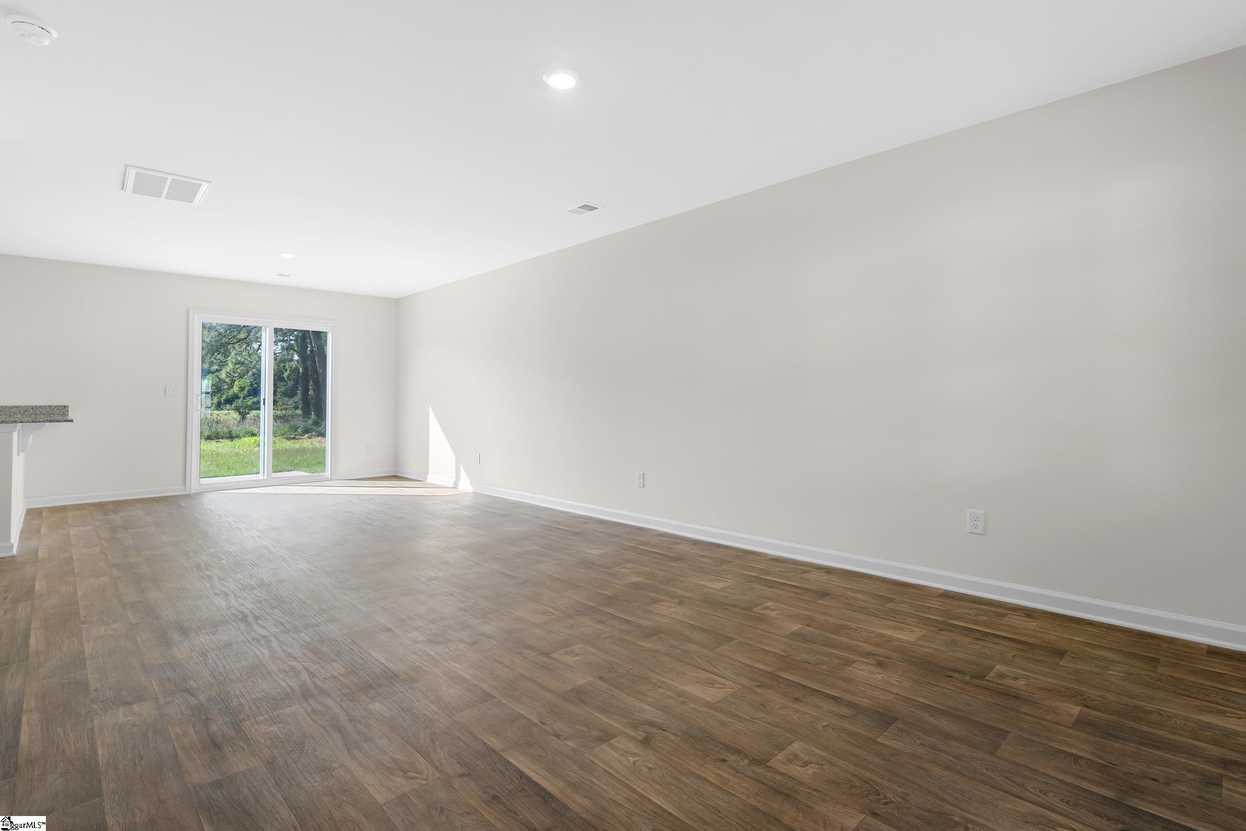 Property image 4 of 106 Southern Magnolia Lane in Hidden Hills, Laurens, SC 29360