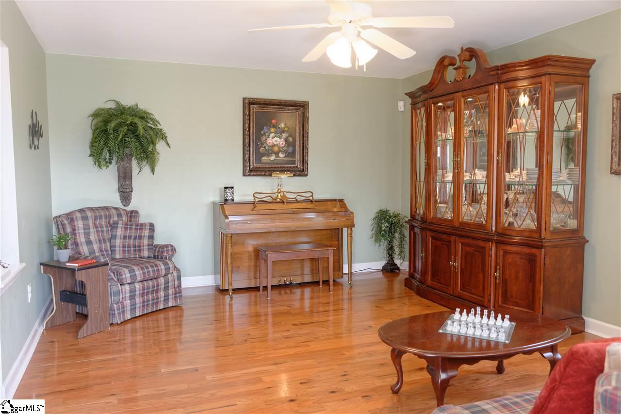 Property image 5 of 125 Provence Street in Arcadia Hills, Greenville, SC 29607