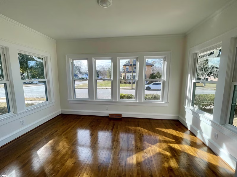 Property image 3 at 108 W Walnut Street, Clinton, SC 29325