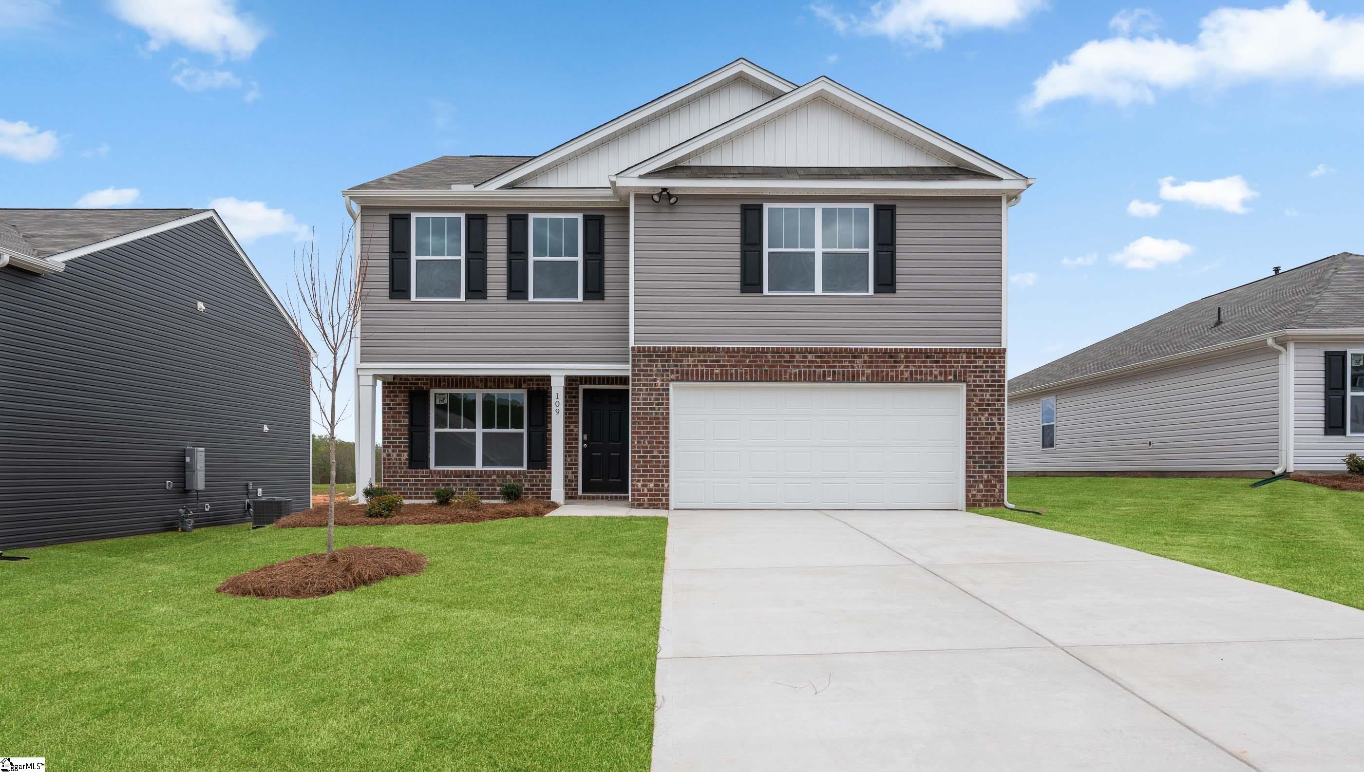 Property image 5 of 109 Jasper Court in Bentley Park, Greenwood, SC 29646