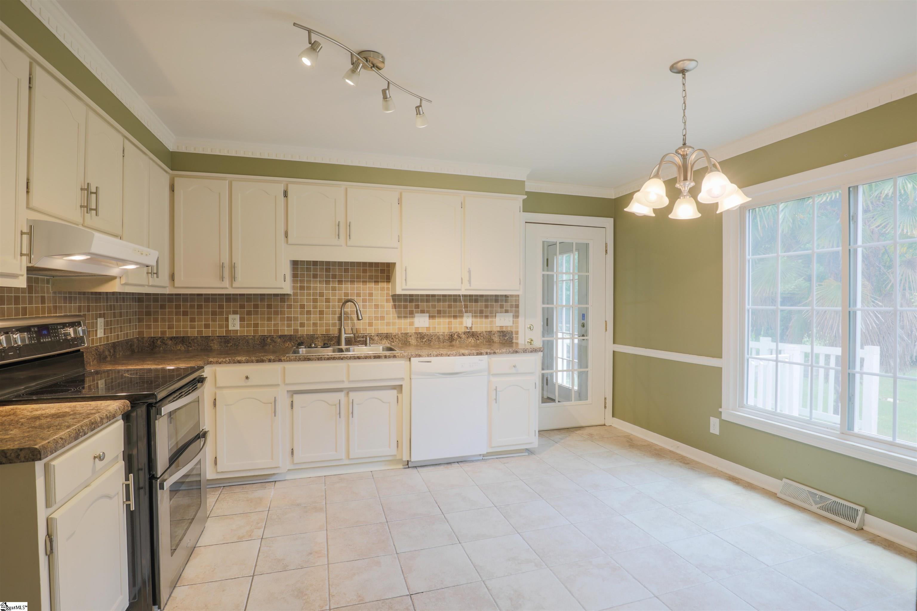Property image 4 of 109 Harlequin Court in Heritage Lakes, Simpsonville, SC 29681