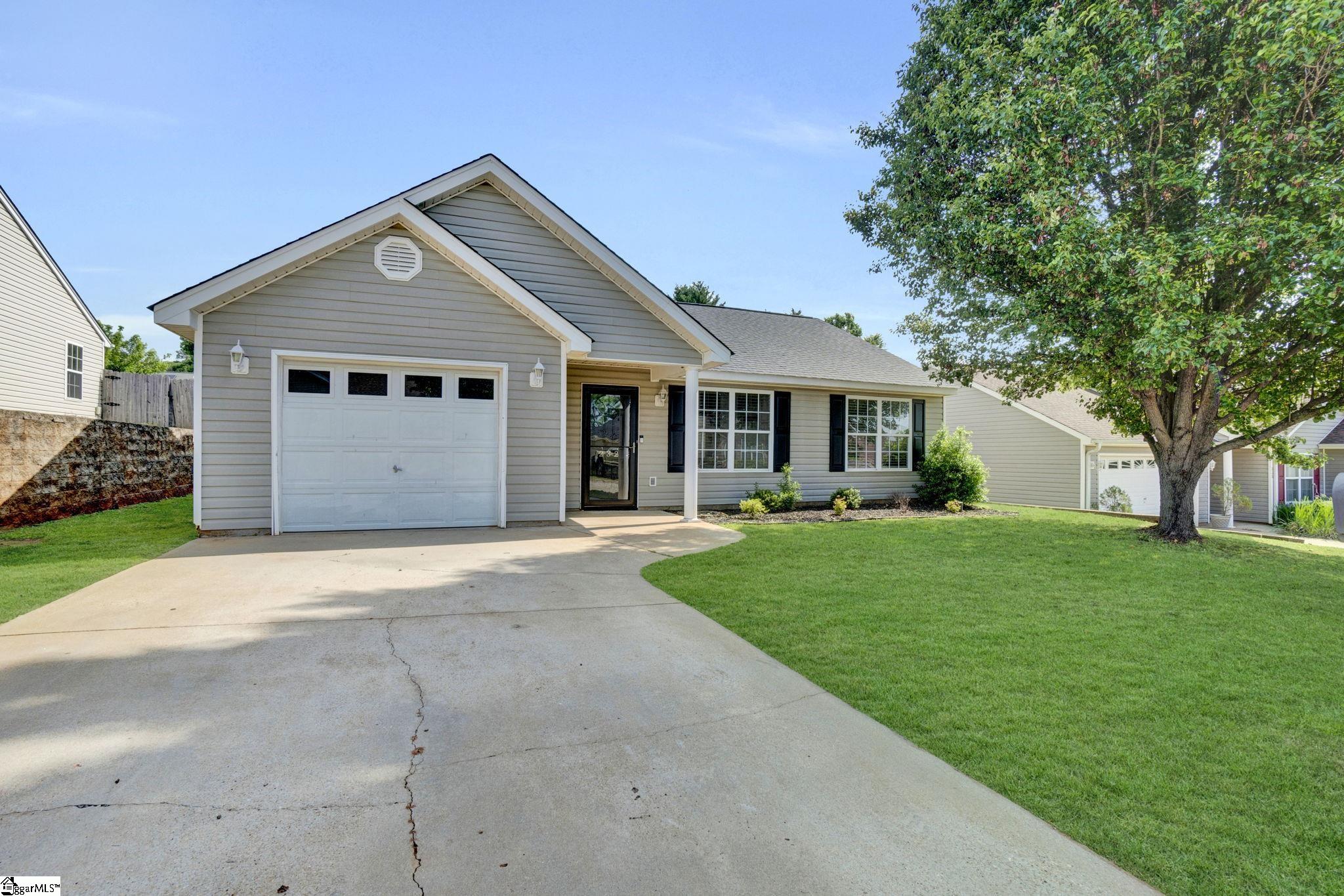 Property image 5 of 232 Ashley Danielle Drive in Duncan Station, Duncan, SC 29334