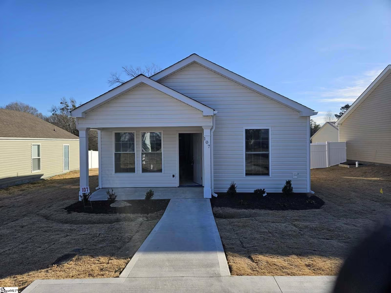 107 COLLETON Lane