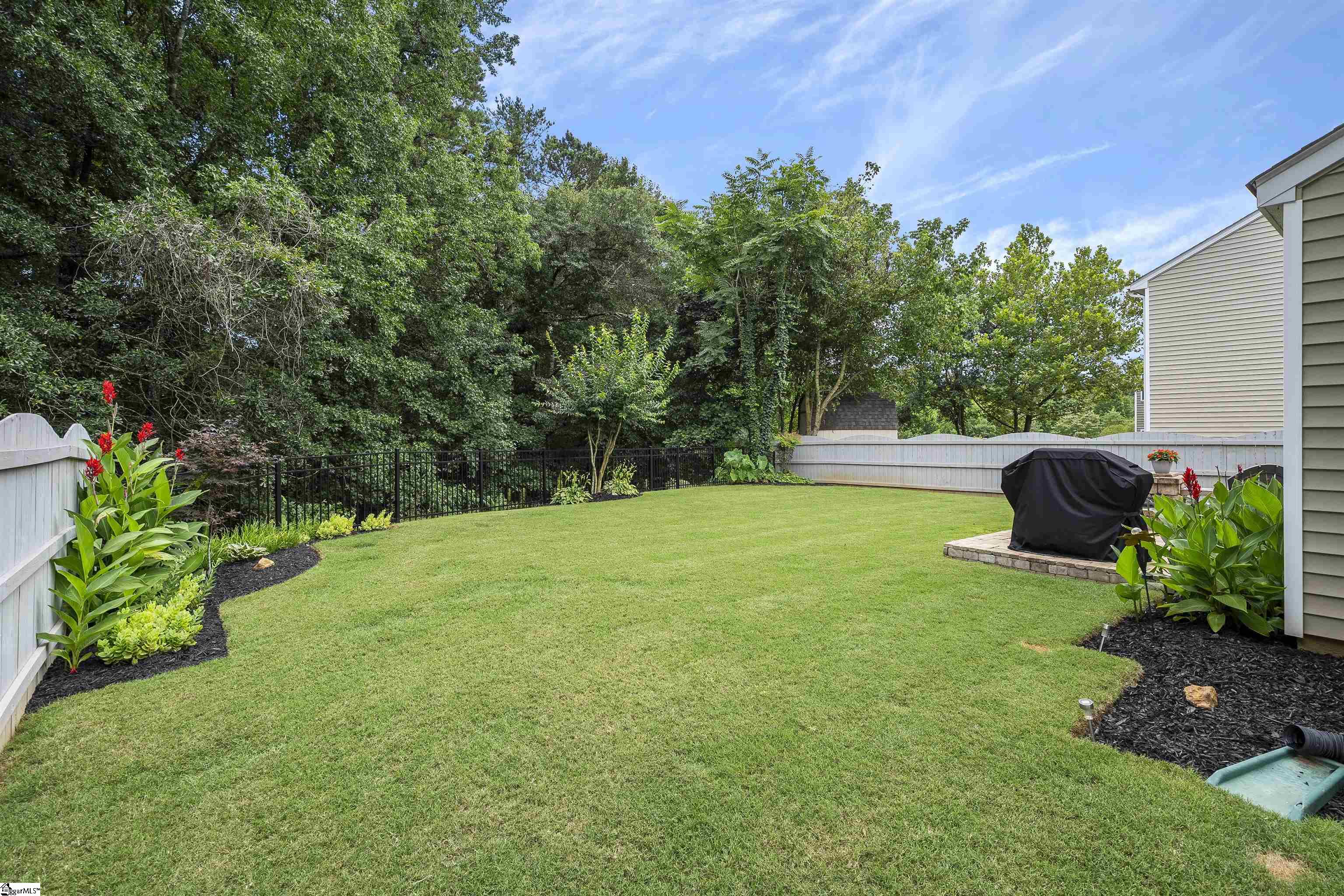 Property image 3 of 611 Millervale Road in Lismore Park, Greer, SC 29650