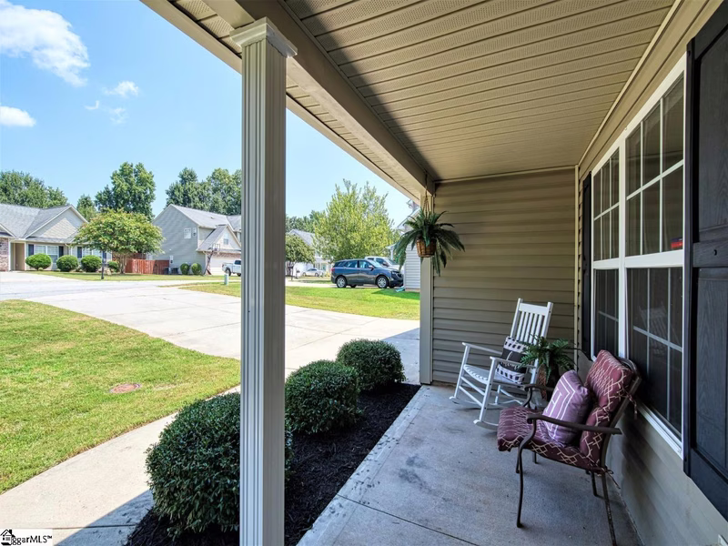 Property image 3 at 113 Kingsdale Court, Simpsonville, SC 29680