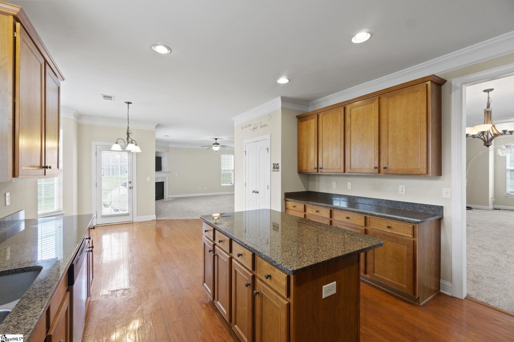 Property image 2 of 305 Cypress Hill Court in Harrison Cove, Simpsonville, SC 29681