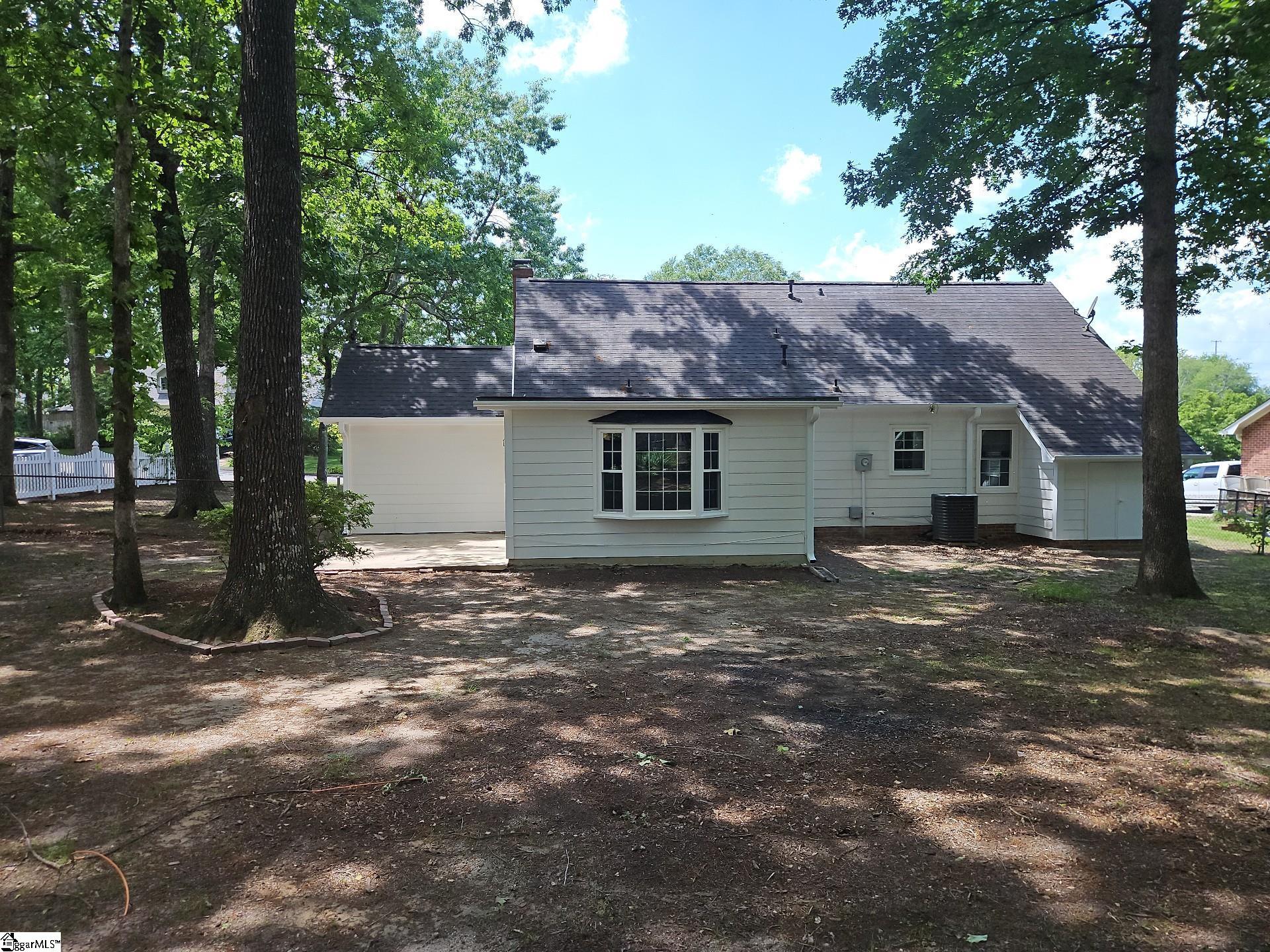 Property image 2 of 5 Belgrave Close in Gray Fox Run, Taylors, SC 29687