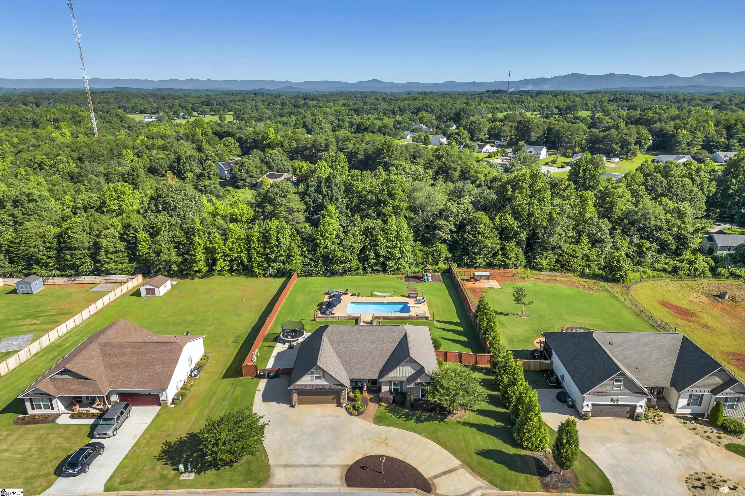 Property image 2 of 38 Rising Meadow Lane in Meadow Breeze, Taylors, SC 29687
