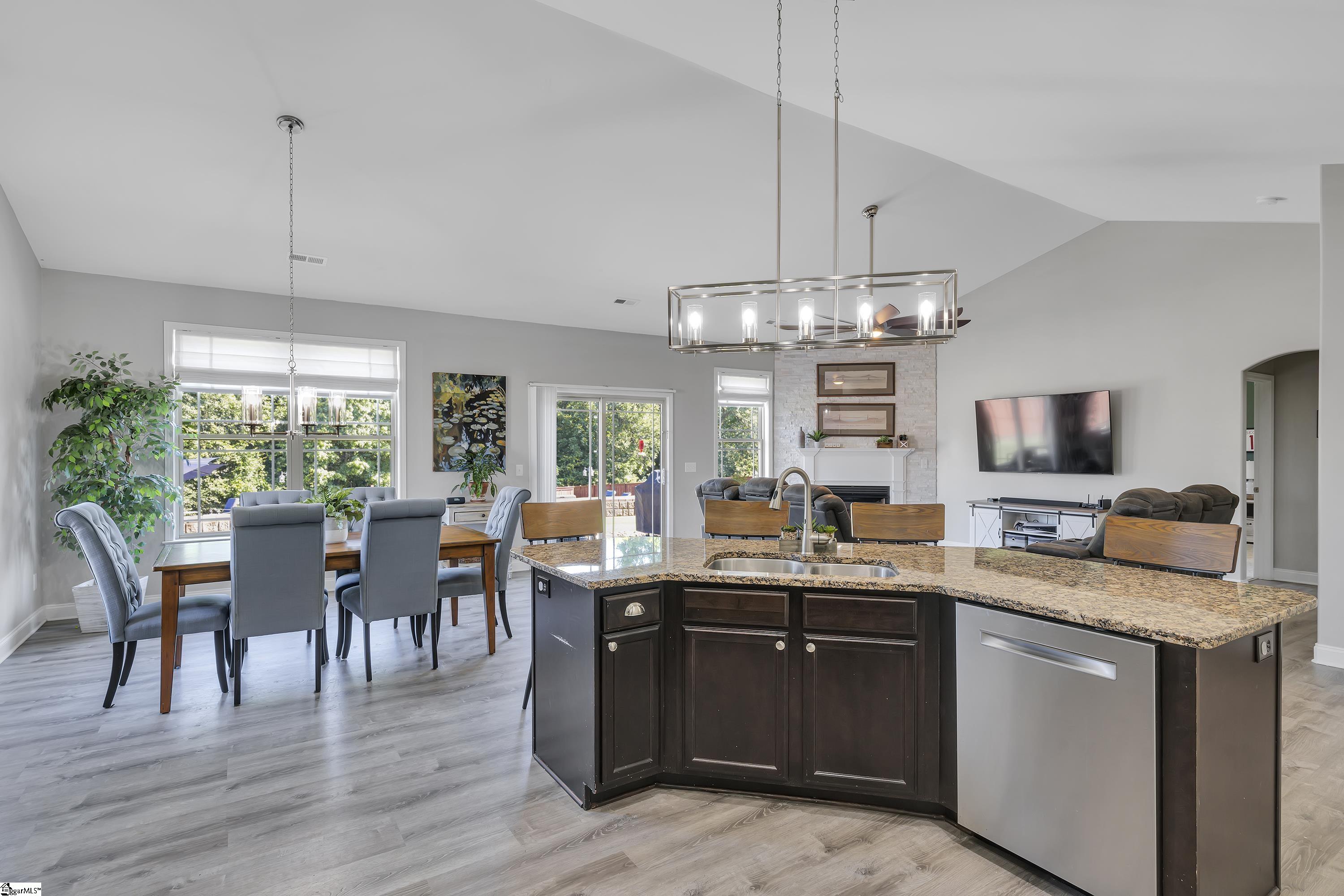 Property image 3 of 38 Rising Meadow Lane in Meadow Breeze, Taylors, SC 29687