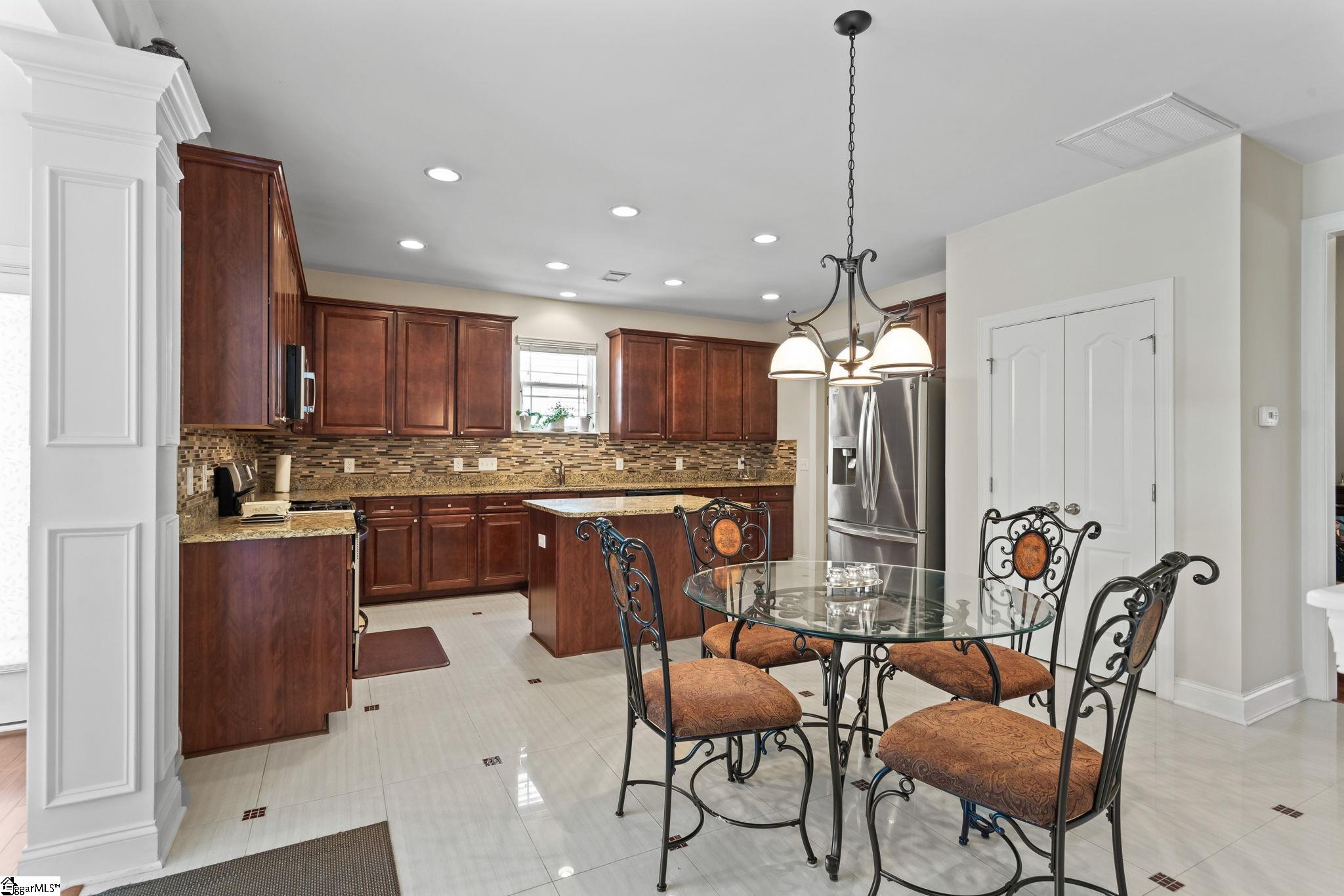 Property image 4 of 117 Birch Hill Way in Harrison Cove, Simpsonville, SC 29681