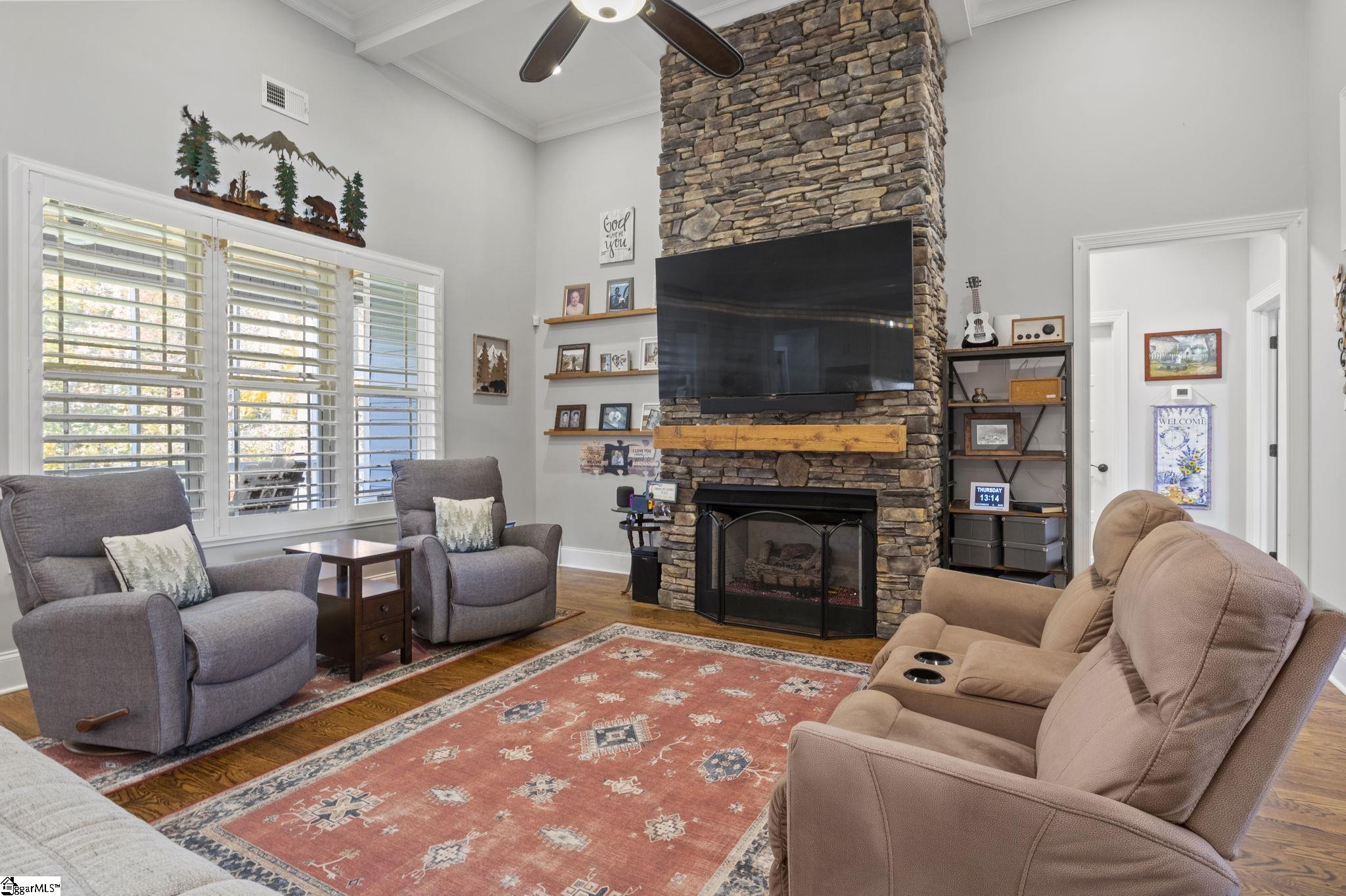 Property image 3 of 105 Graclan Court in Hudders Creek, Simpsonville, SC 29680