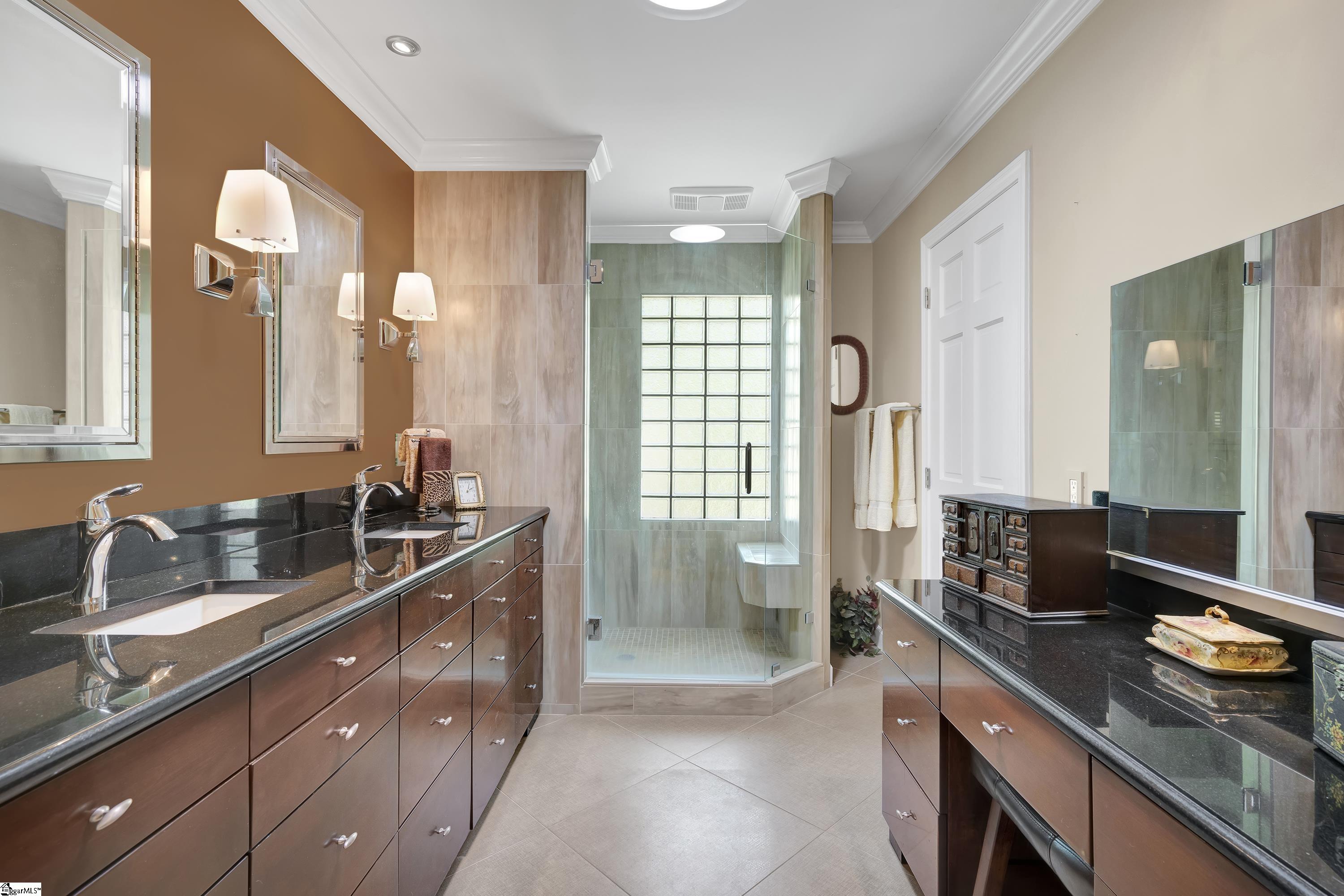 Property image 5 of 1 Rushden Drive in Kingsgate, Greenville, SC 29615