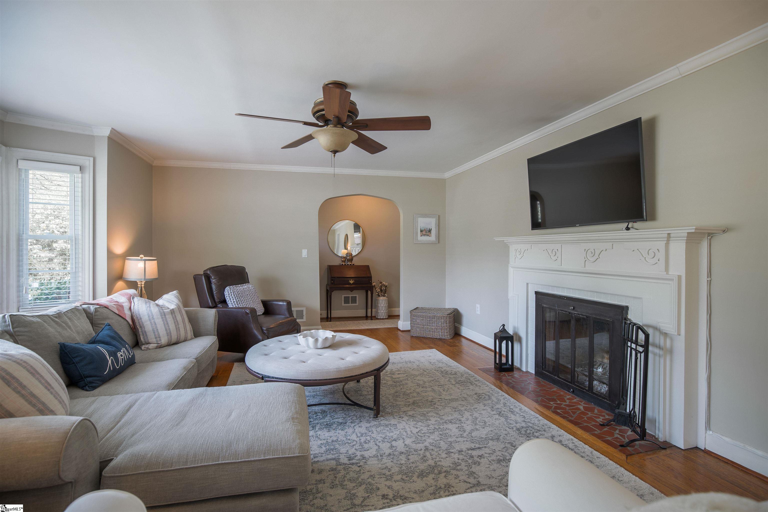 Property image 5 of 136 Dellwood Drive in Dellwood, Greenville, SC 29609