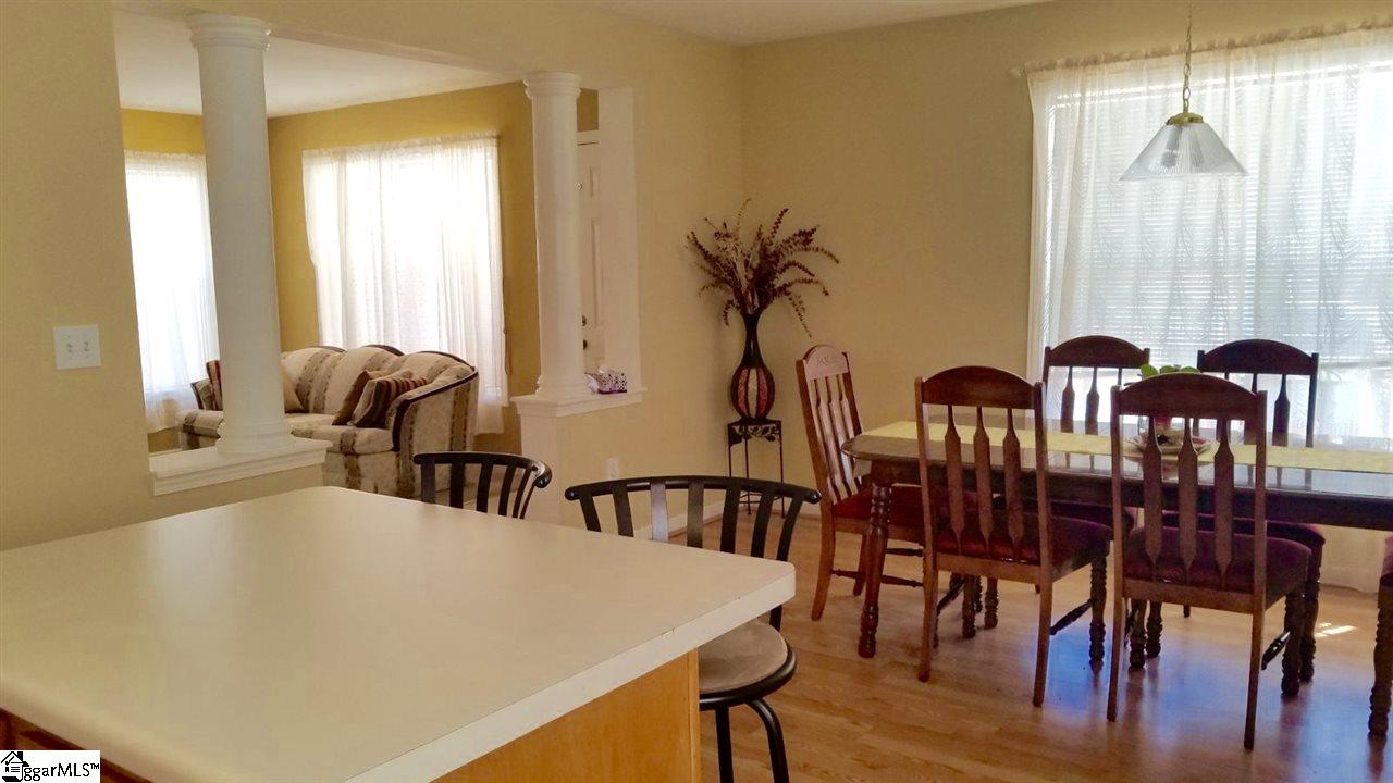 Property image 4 of 313 Woodlark Street in Arcadia Hills, Greenville, SC 29607