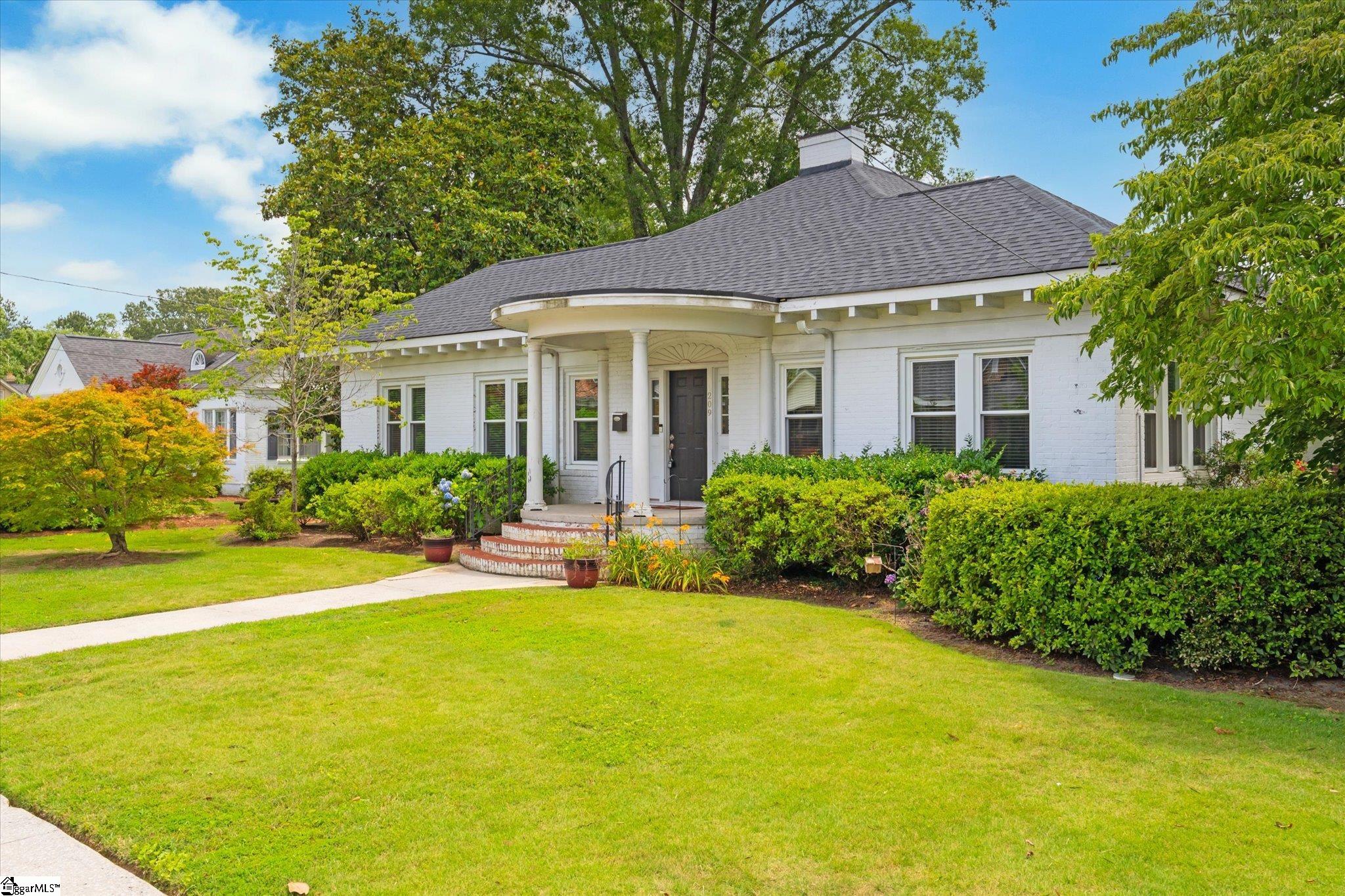 Property image 2 of 209 W Walnut Street in College View, Clinton, SC 29325