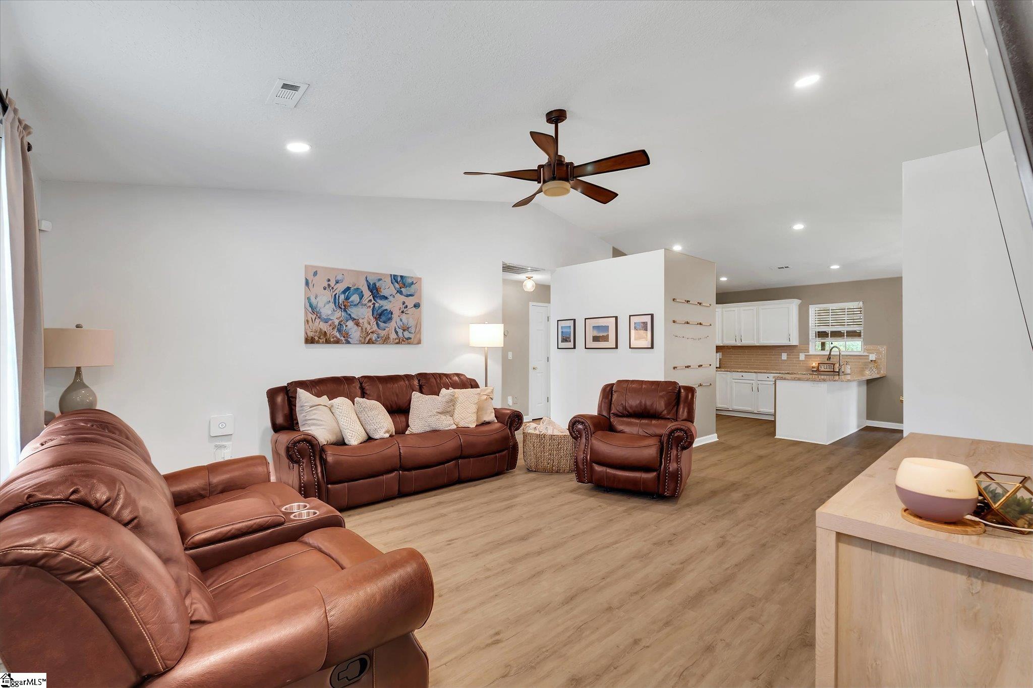 Property image 4 of 230 Rio Way in Casa Del Rio, Anderson, SC 29625