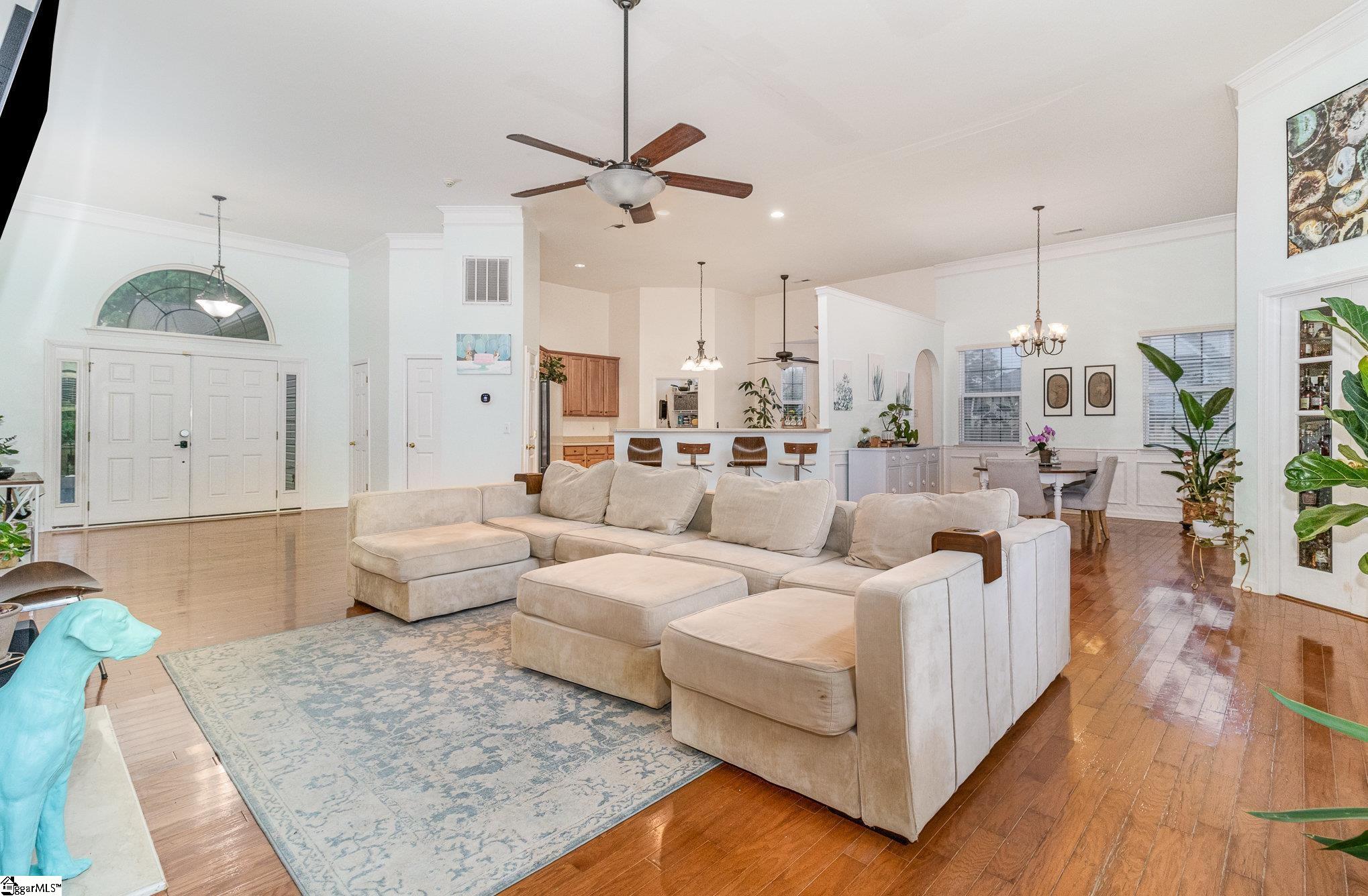 Property image 5 of 101 Kingsdale Court in Autumn Woods, Simpsonville, SC 29680