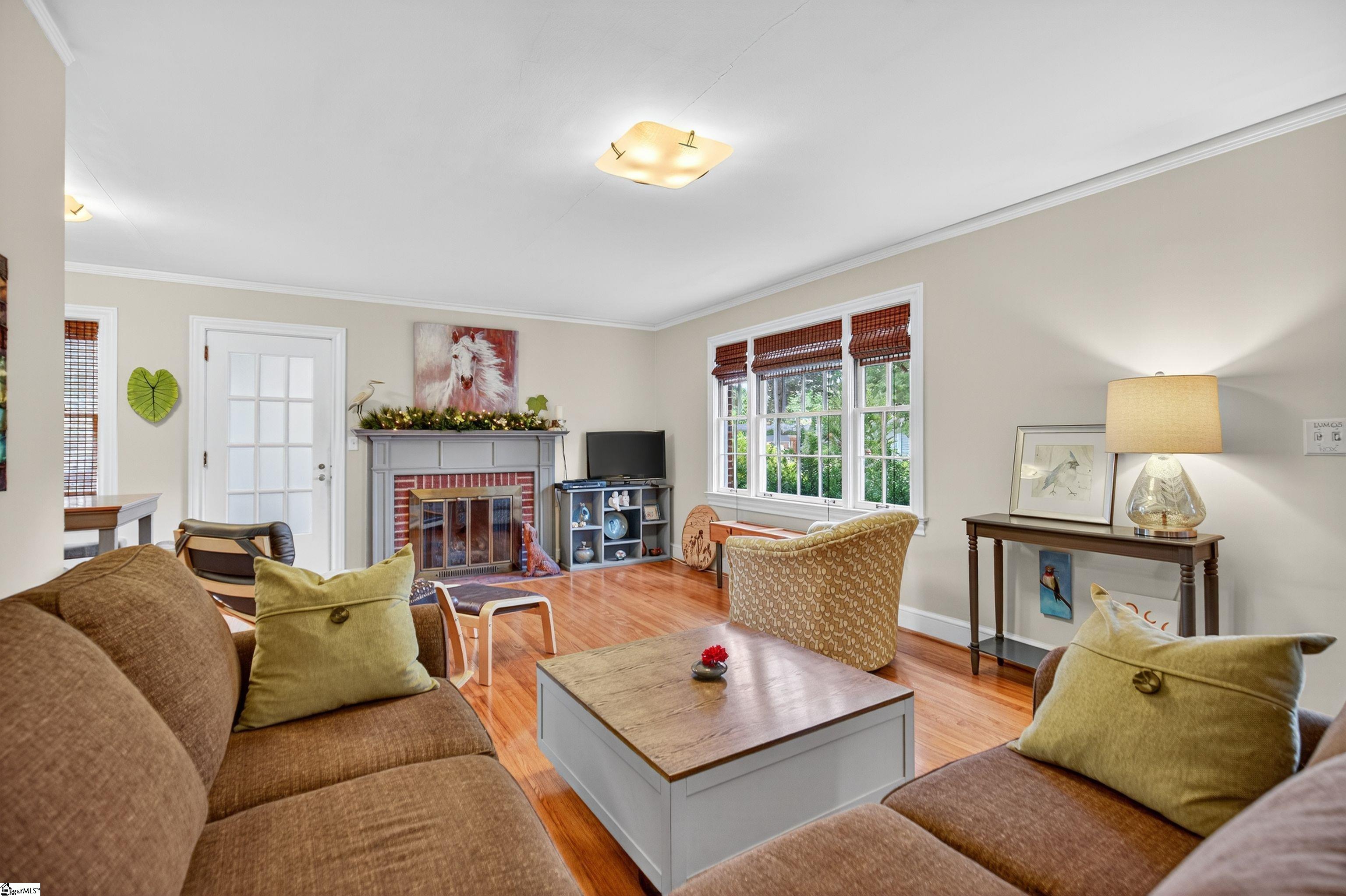 Property image 2 of 130 Alpine Way in Dellwood, Greenville, SC 29609